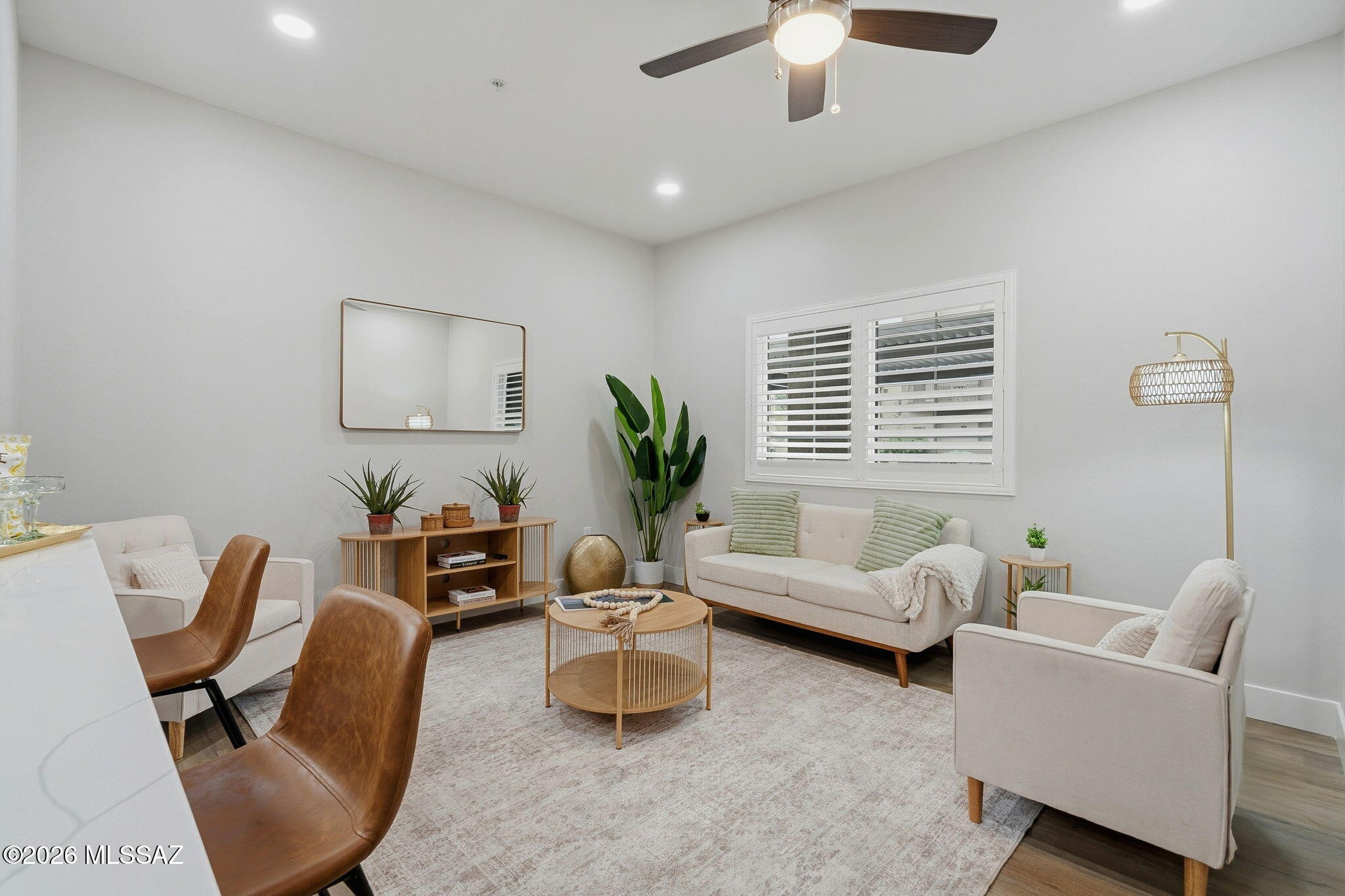 2020 E River Road 104 — photo