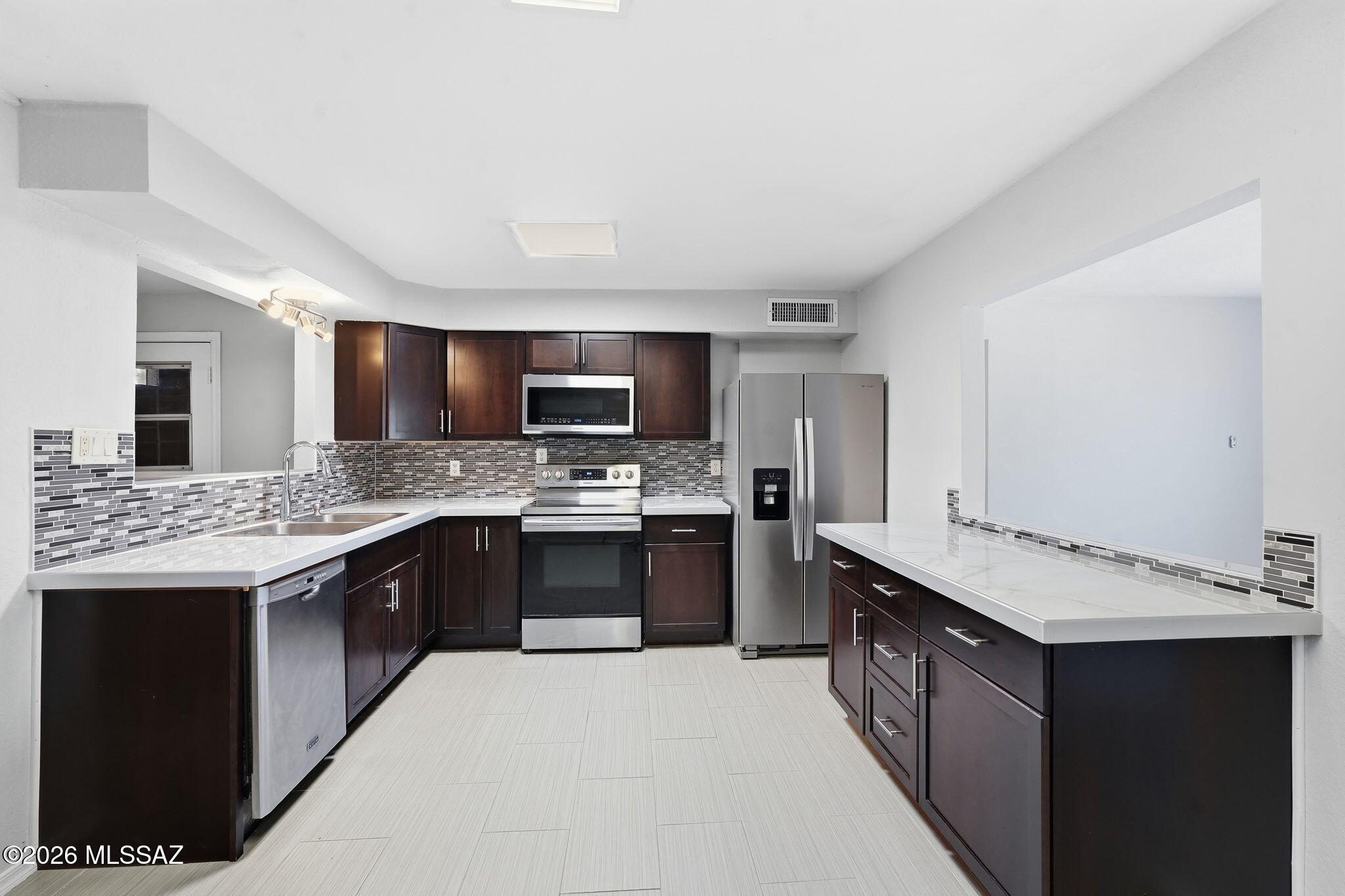 6915 E Tobin Place — photo