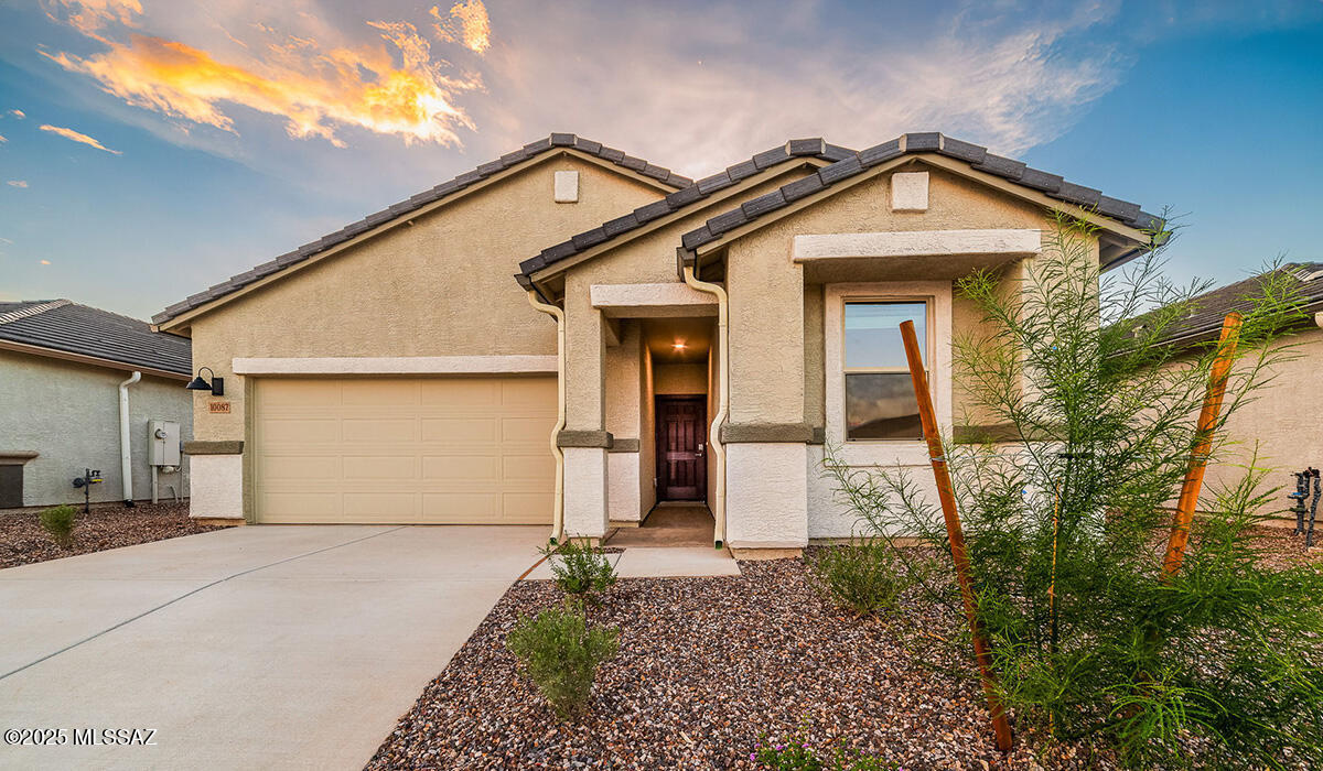 10066 N Guayacan Trail — photo