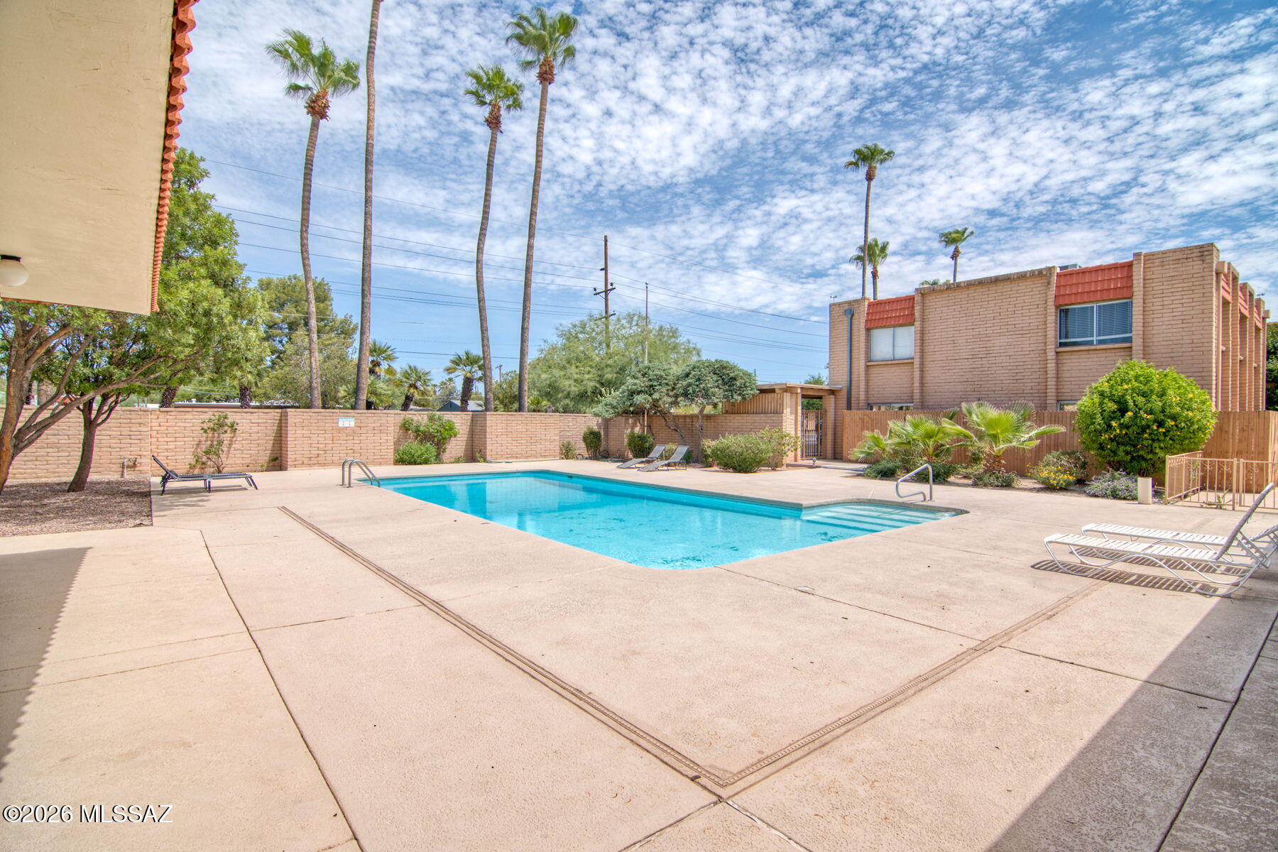 2875 N Tucson Boulevard 44 — photo