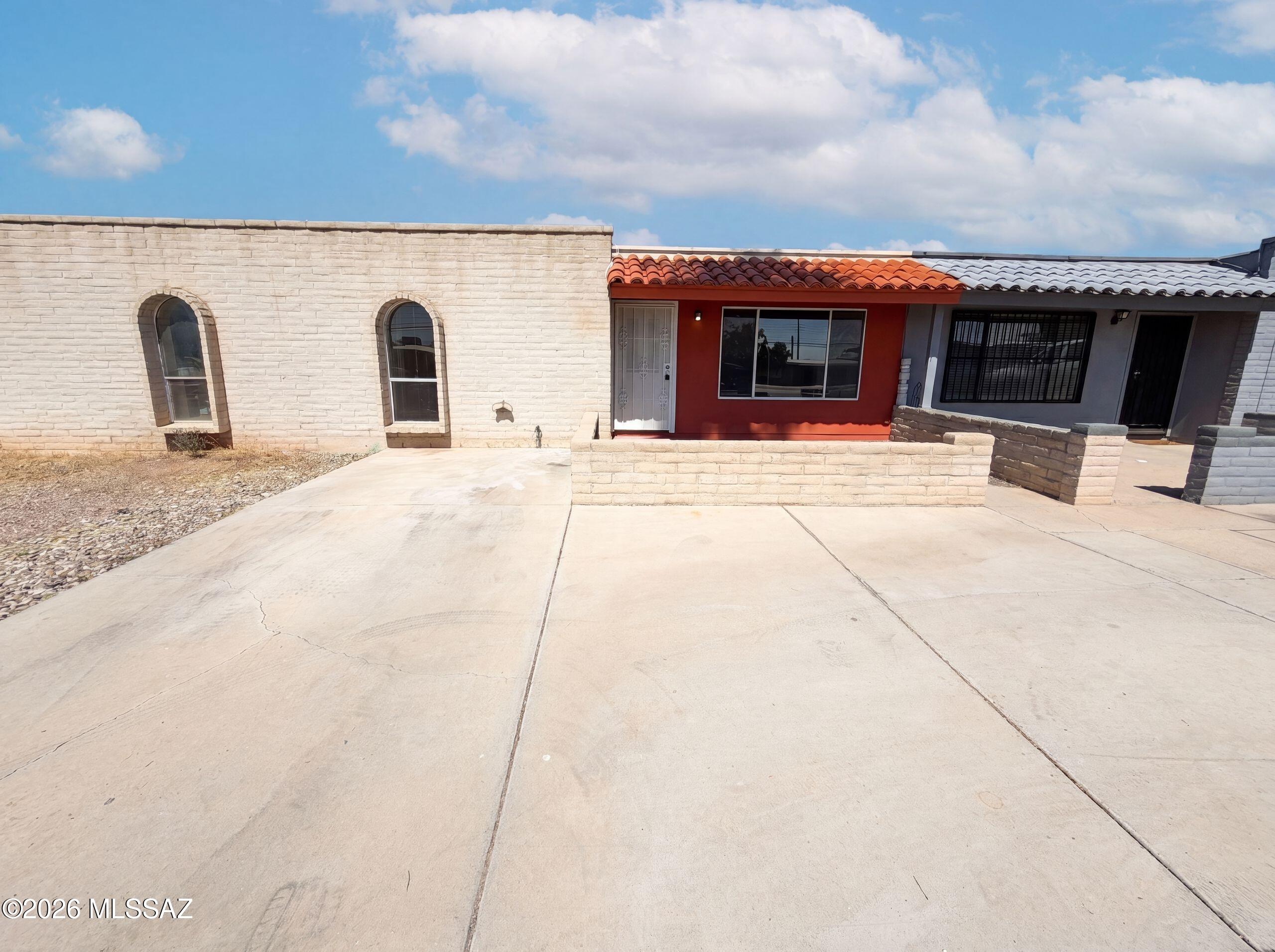 2704 S Lands End Road — photo