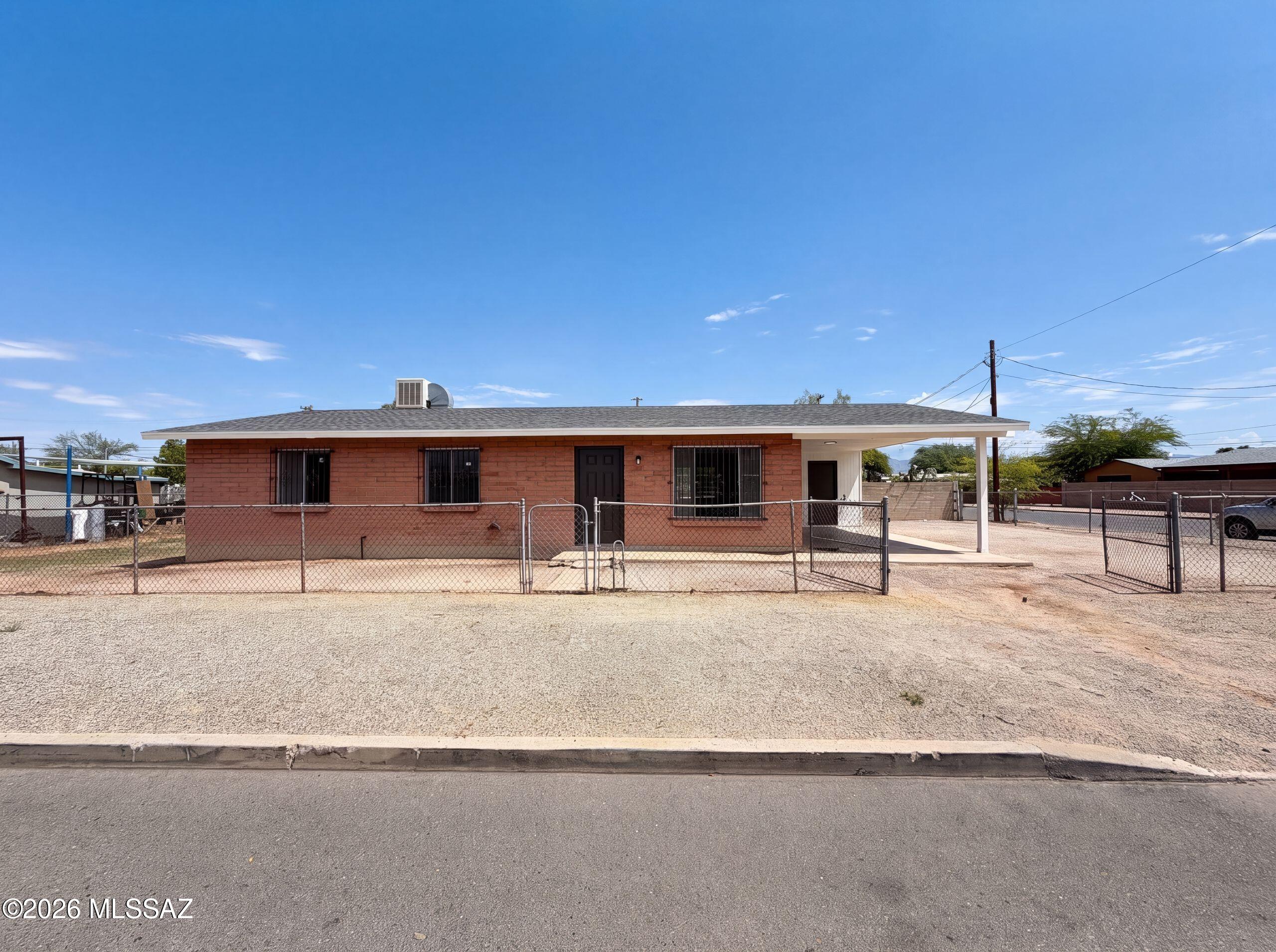 402 W District Street — photo