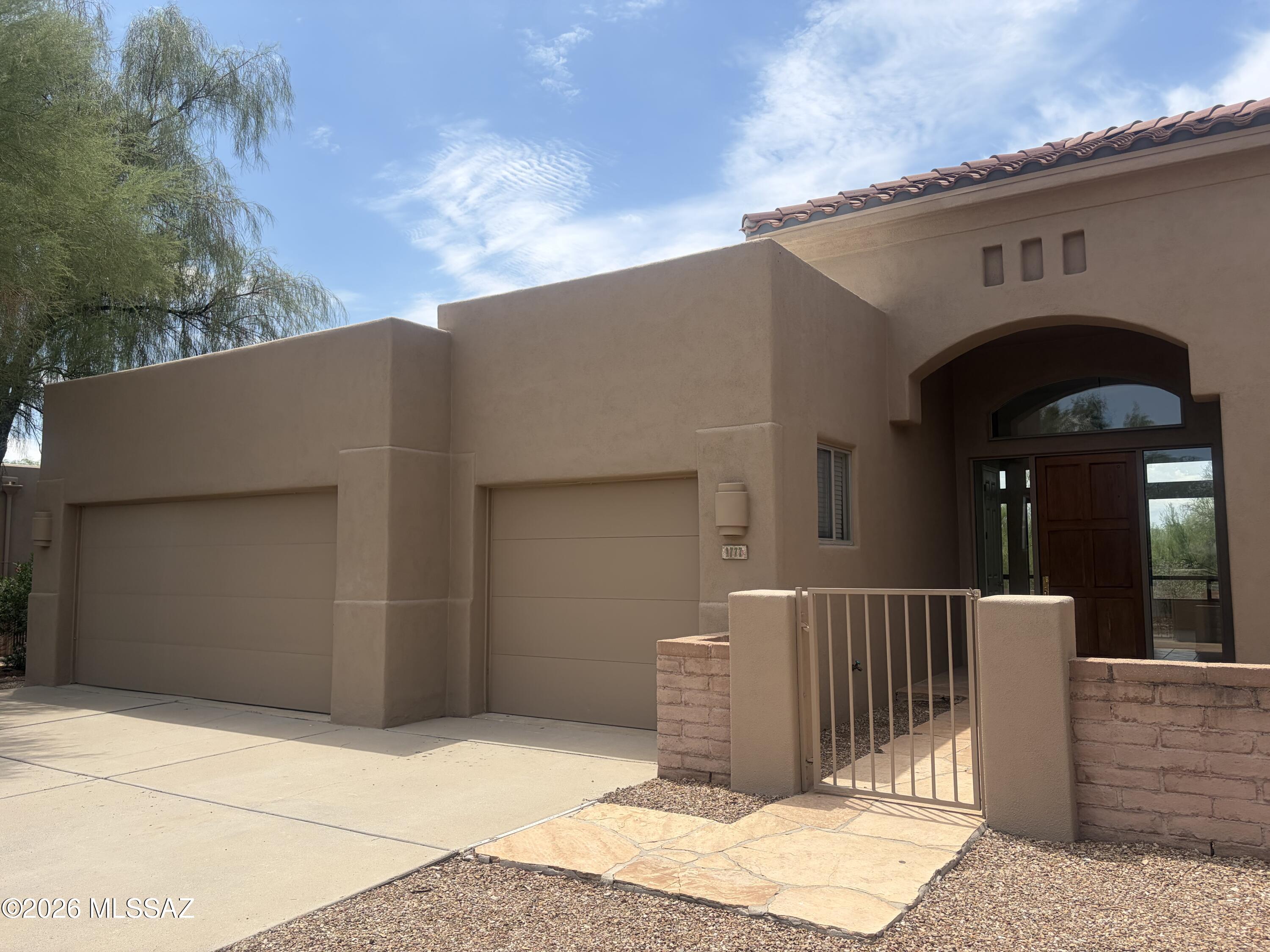 1777 W Placita De Ocampo — photo