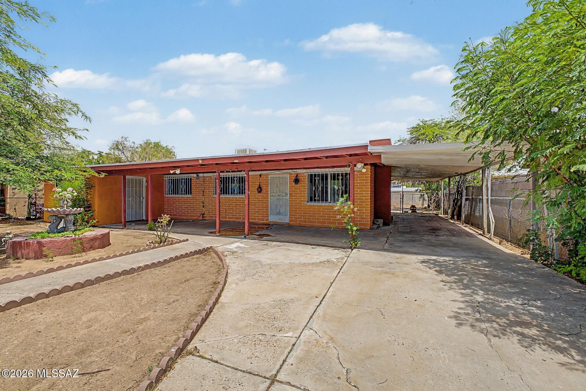 1731 E Holladay Street — photo