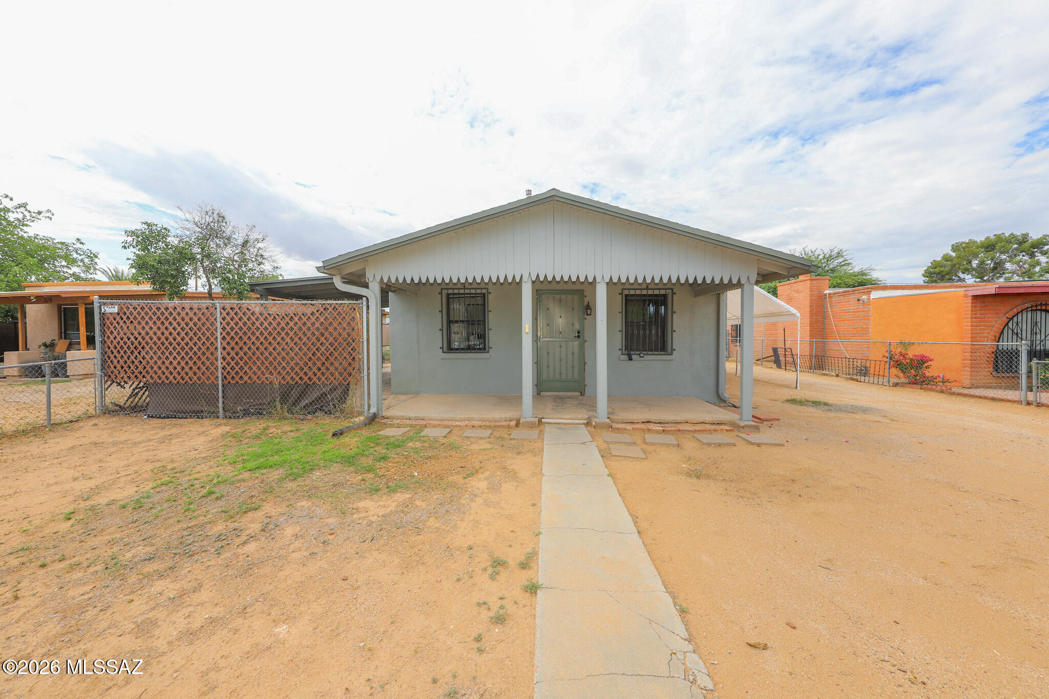 329 W Macarthur Street — photo