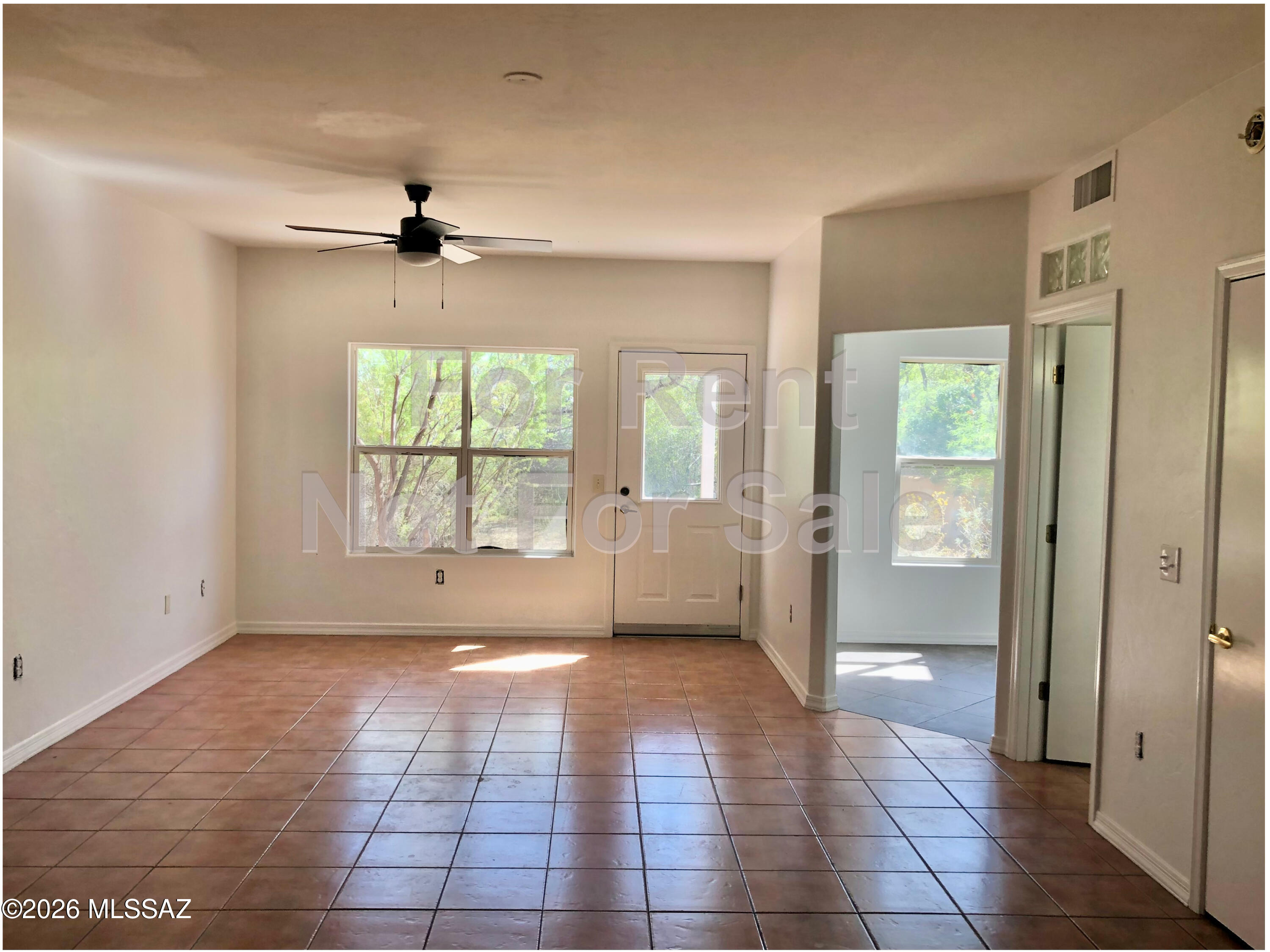 575 E Roger, Tucson, AZ 85705 — photo 2