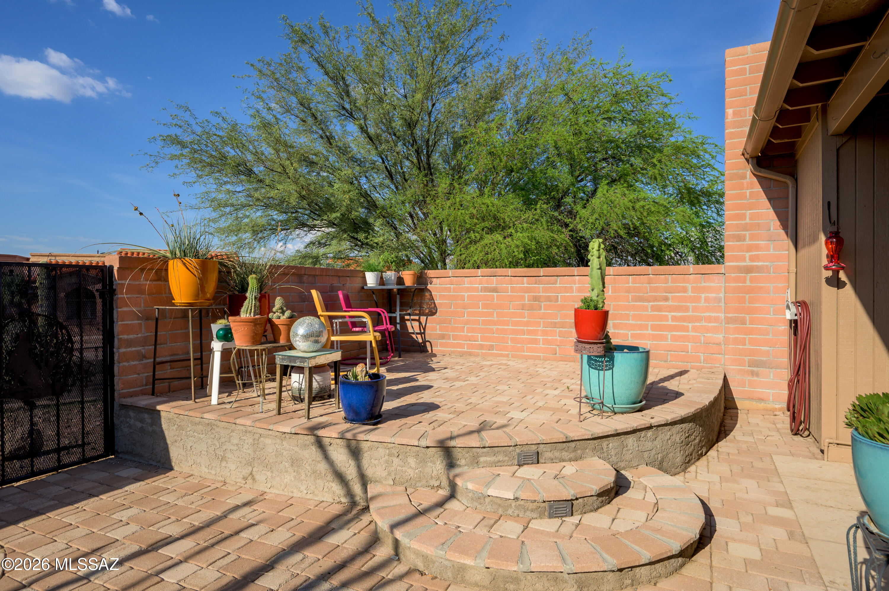 1604 W Calle Zuniga — photo