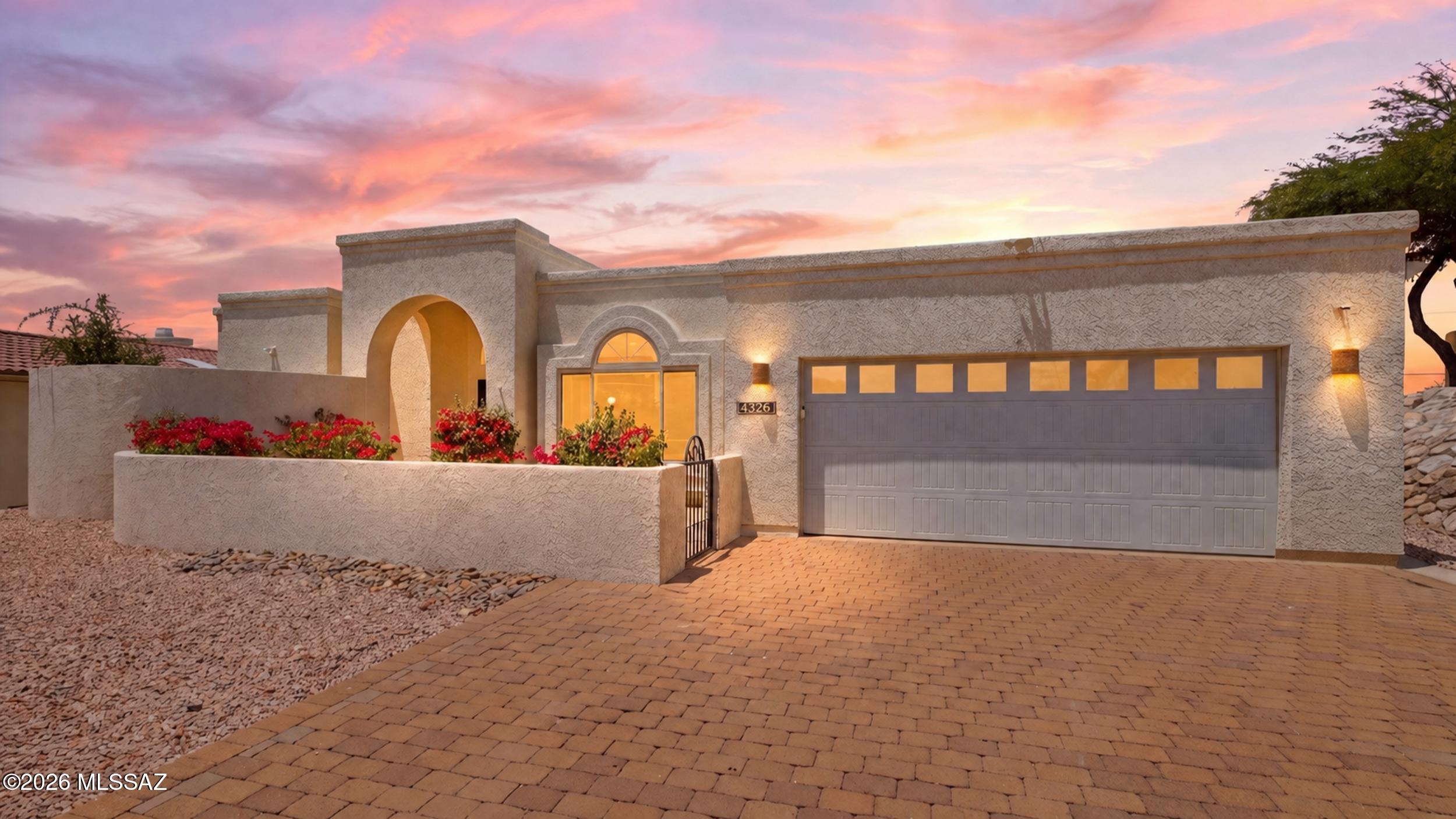 4326 E Desert Oak Trail — photo
