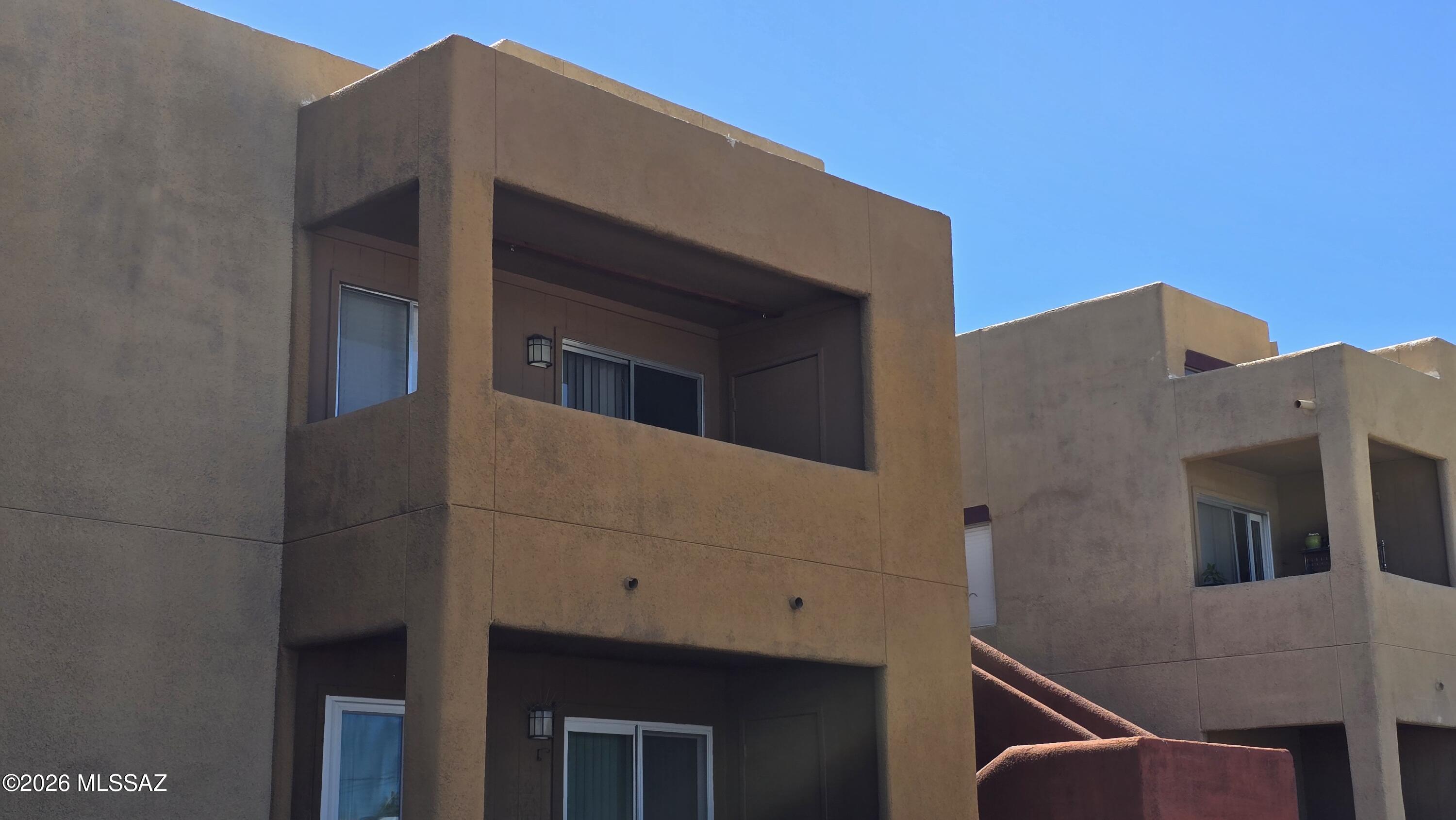 1810 E Blacklidge Drive 825 — photo