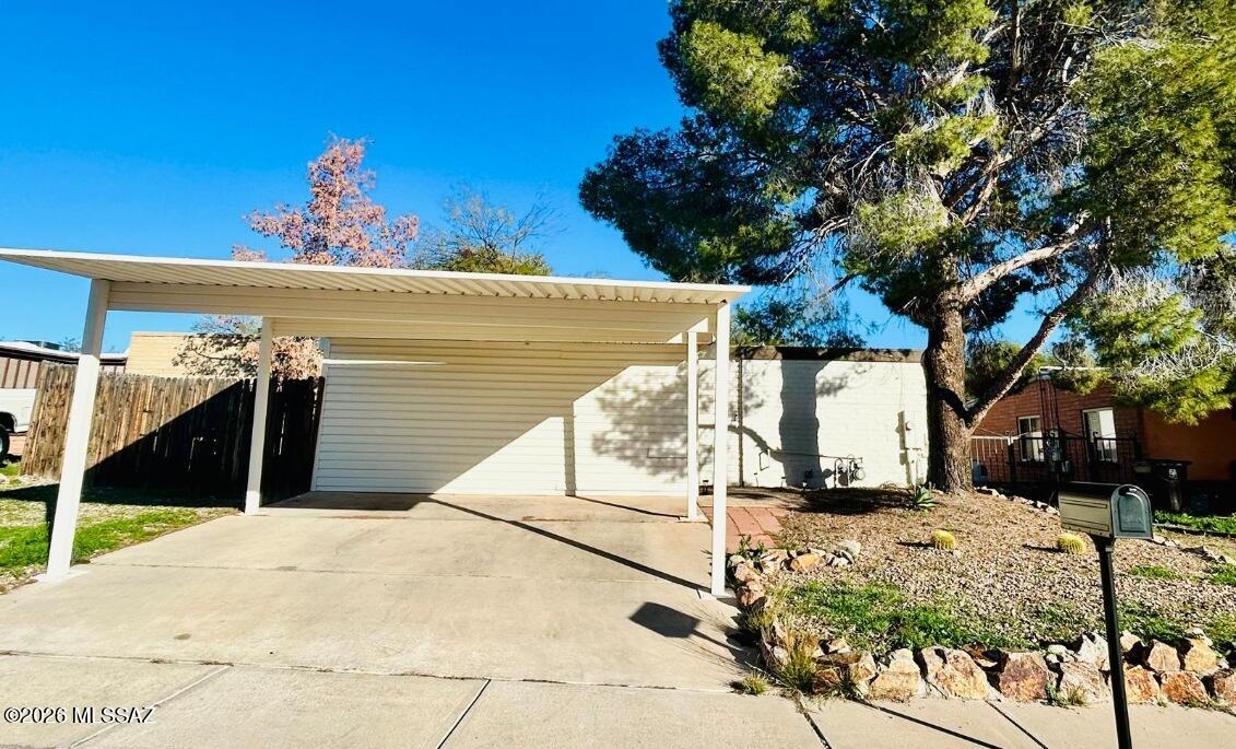 7028 N Starview Drive — photo
