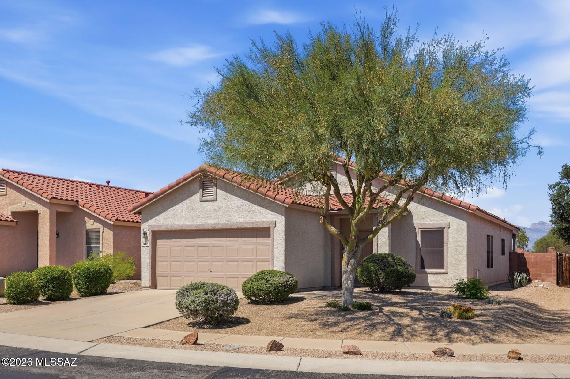 3434 N Oak Springs Court — photo