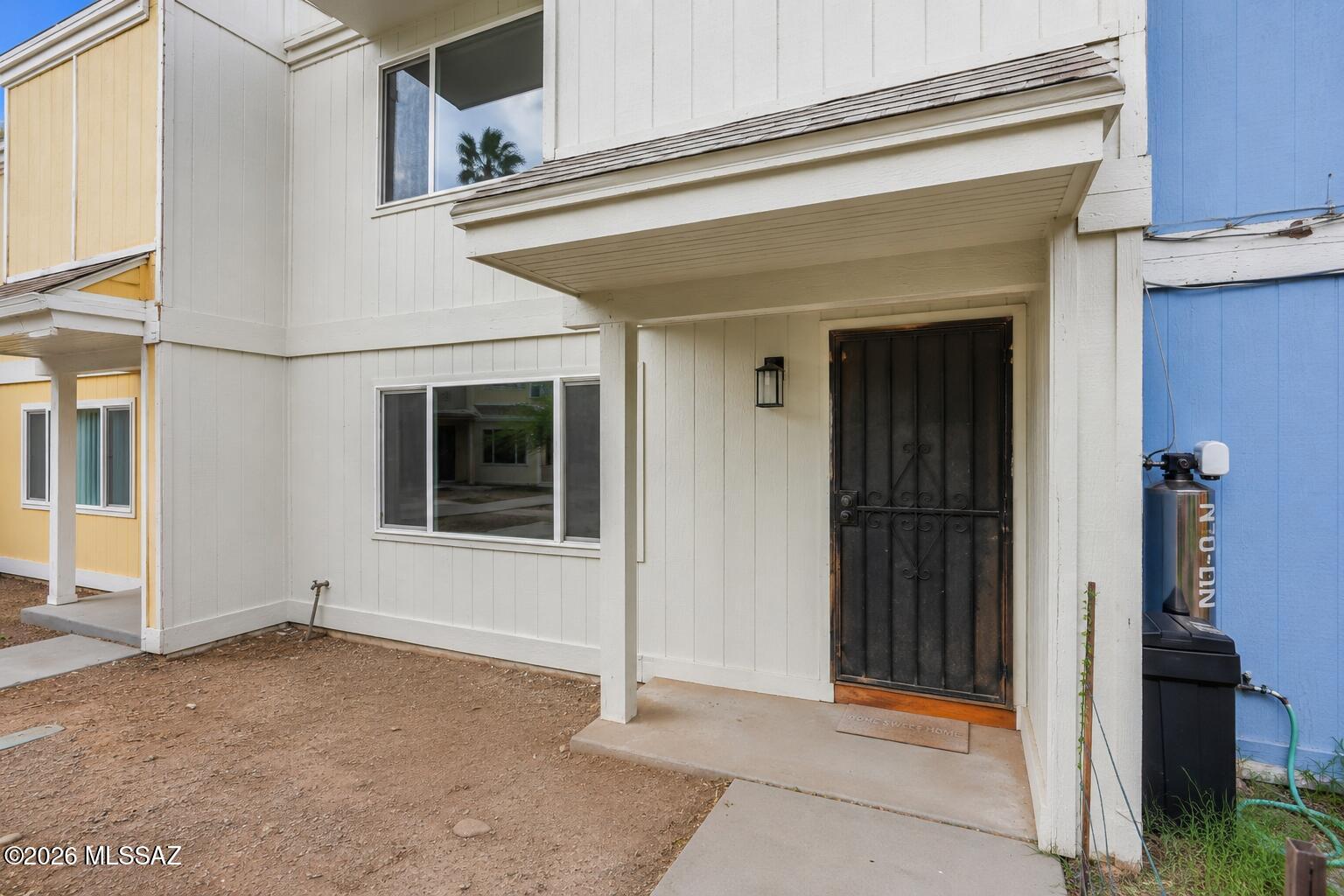 5846 S Del Moral Boulevard — photo