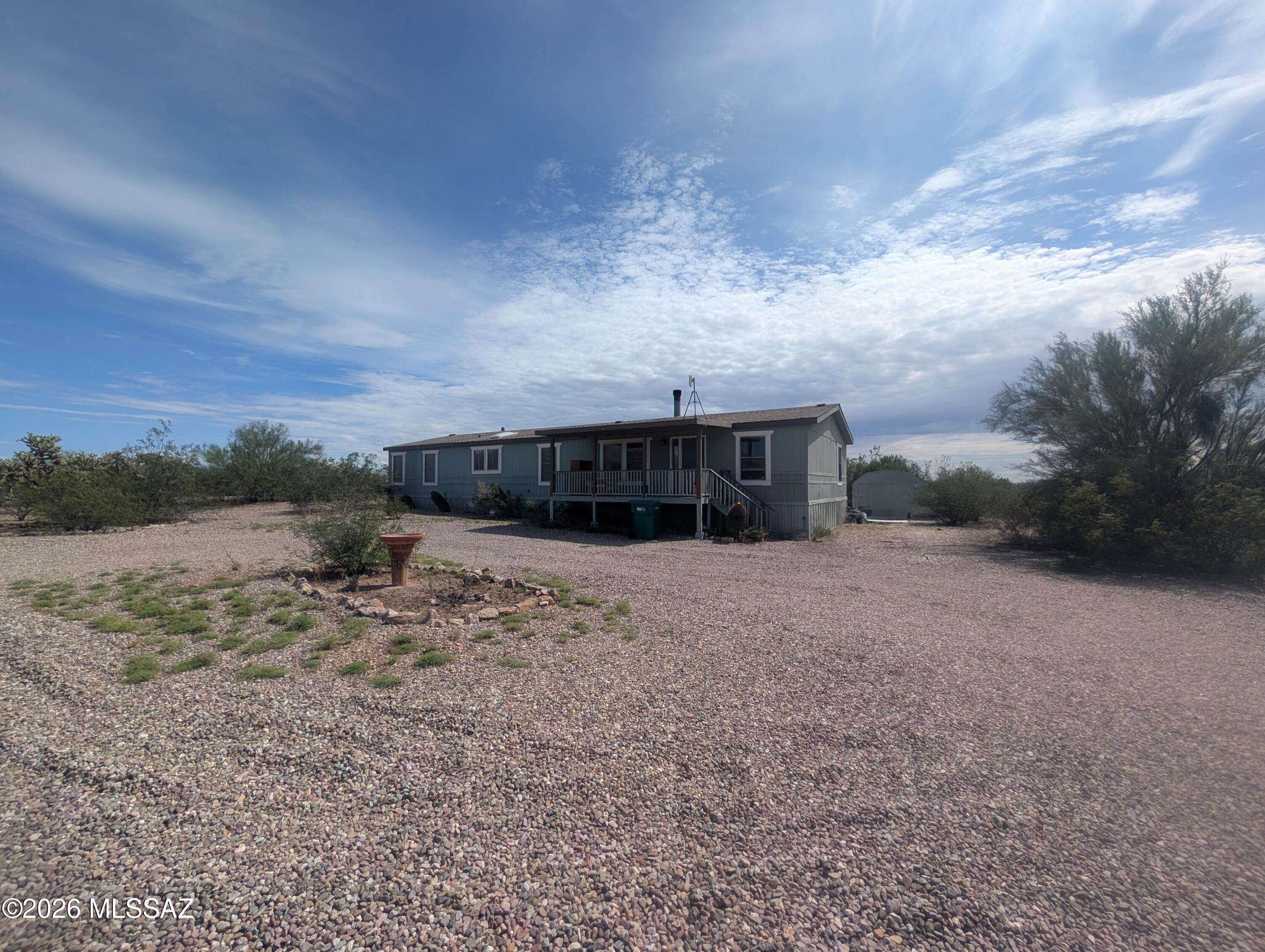 1205 N San Joaquin Road — photo