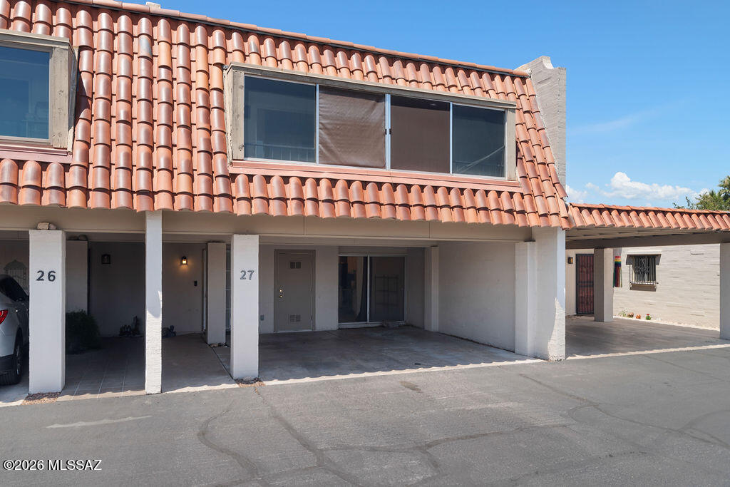 2525 E Prince Road 27 — photo