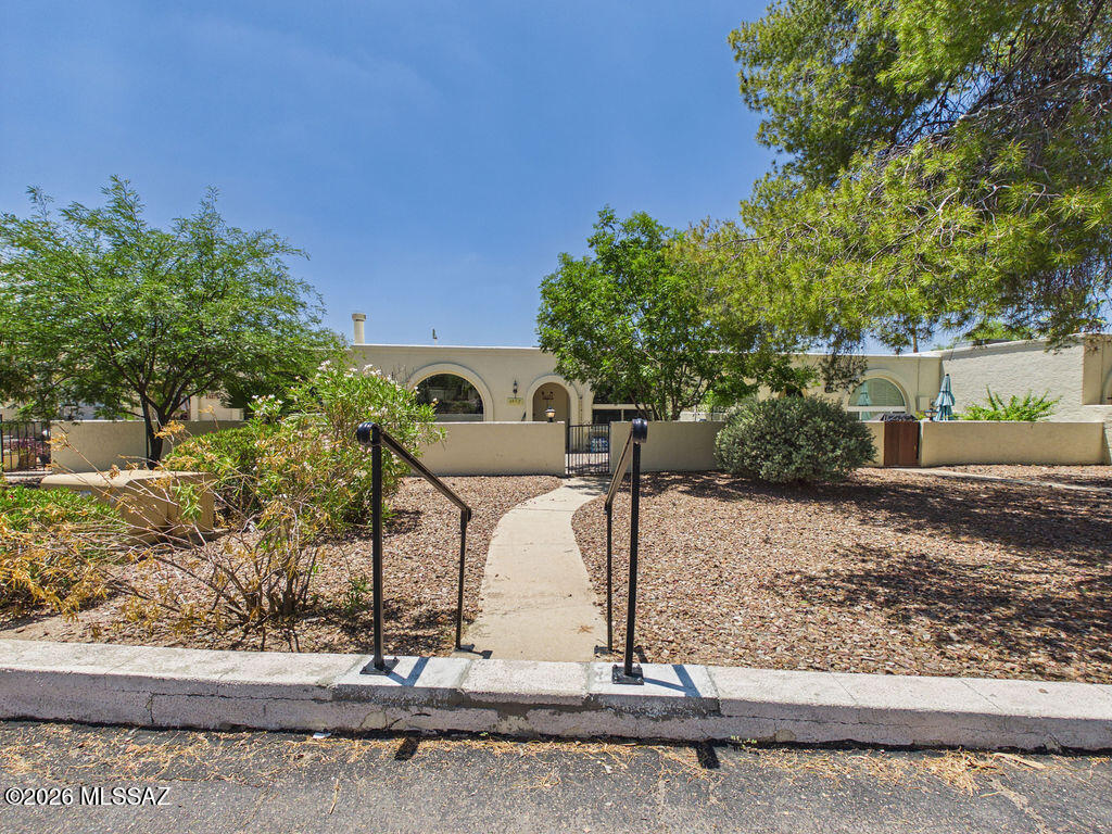 4887 N Cameo Lane — photo