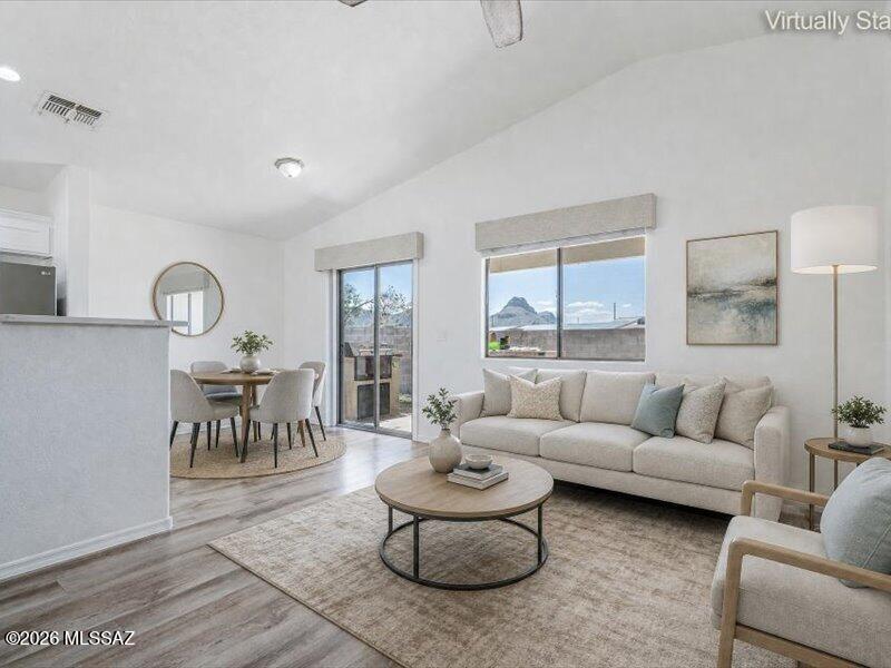 8065 N Surprise Drive — photo