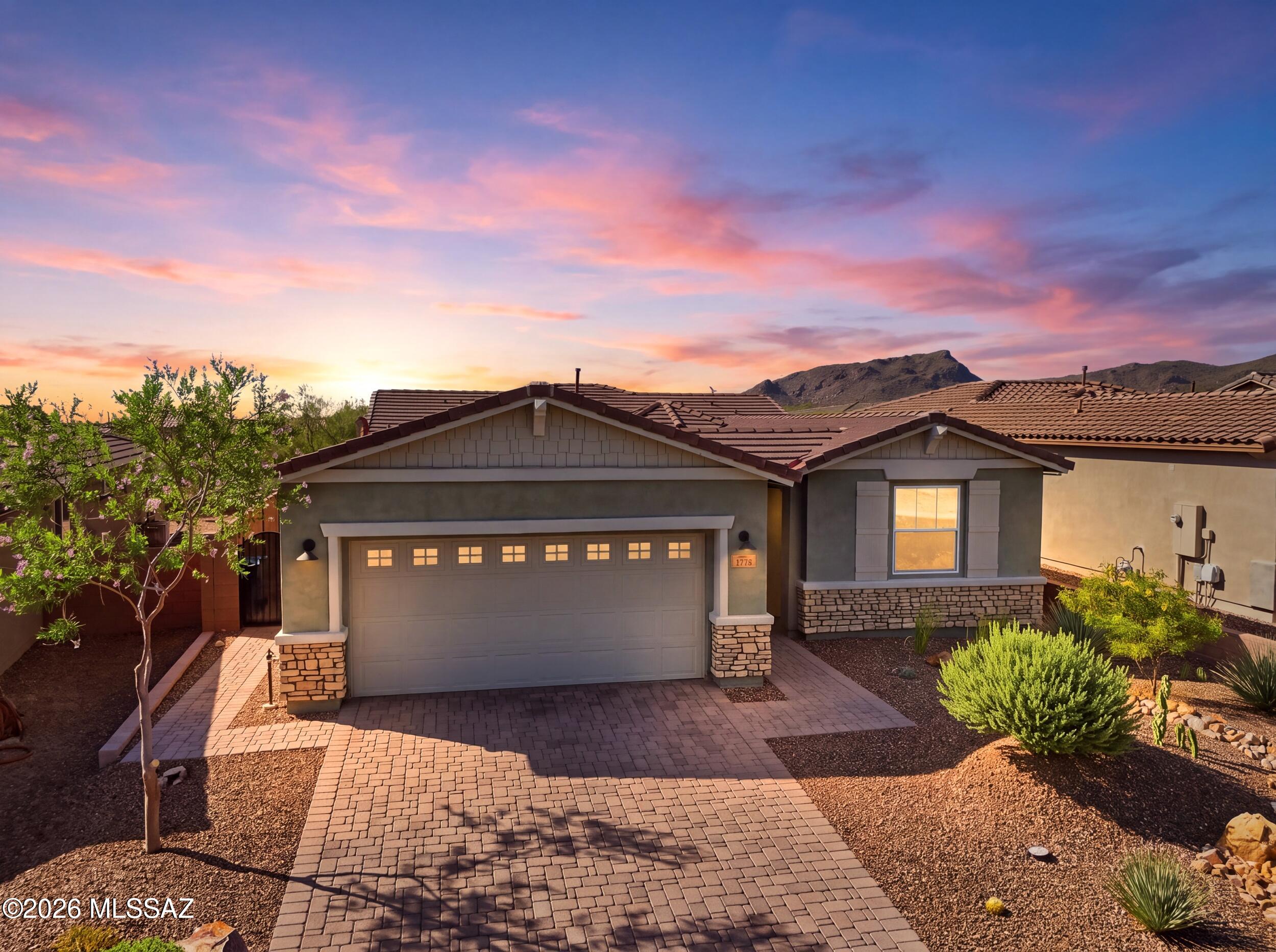 7774 W Laurel Lane — photo