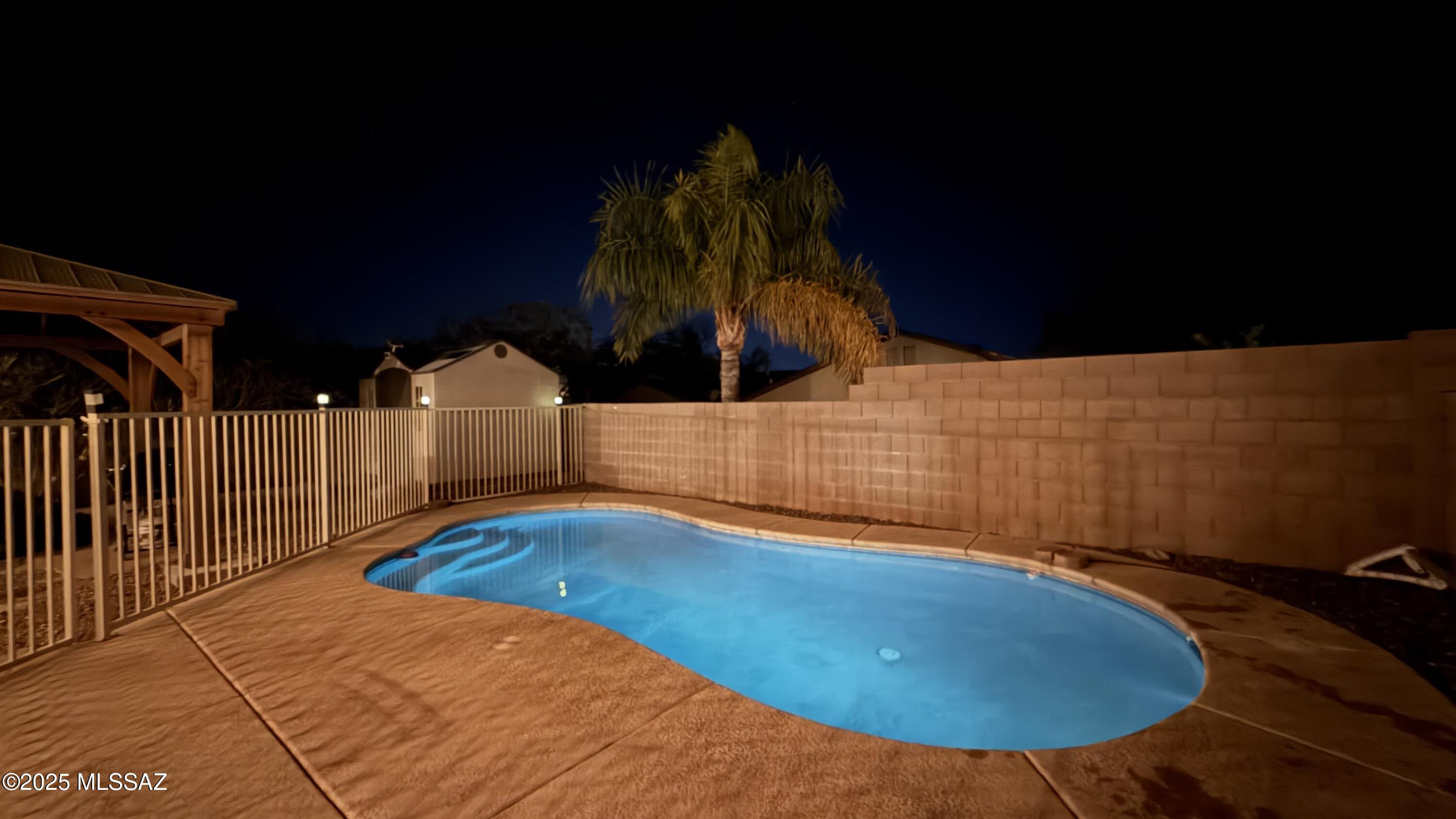 8807 E Mountain Spring Drive — photo
