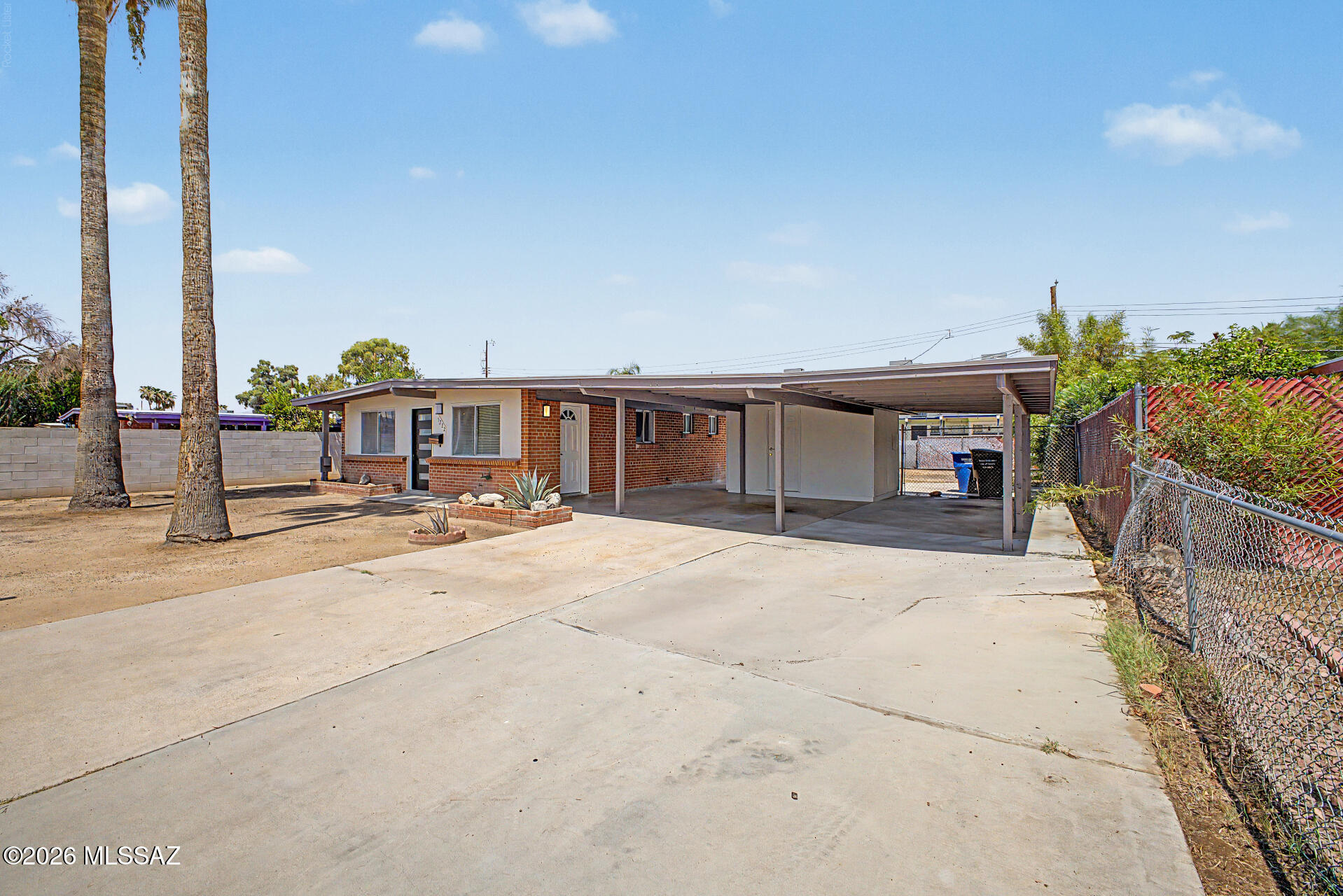 1222 W McMillan Street — photo