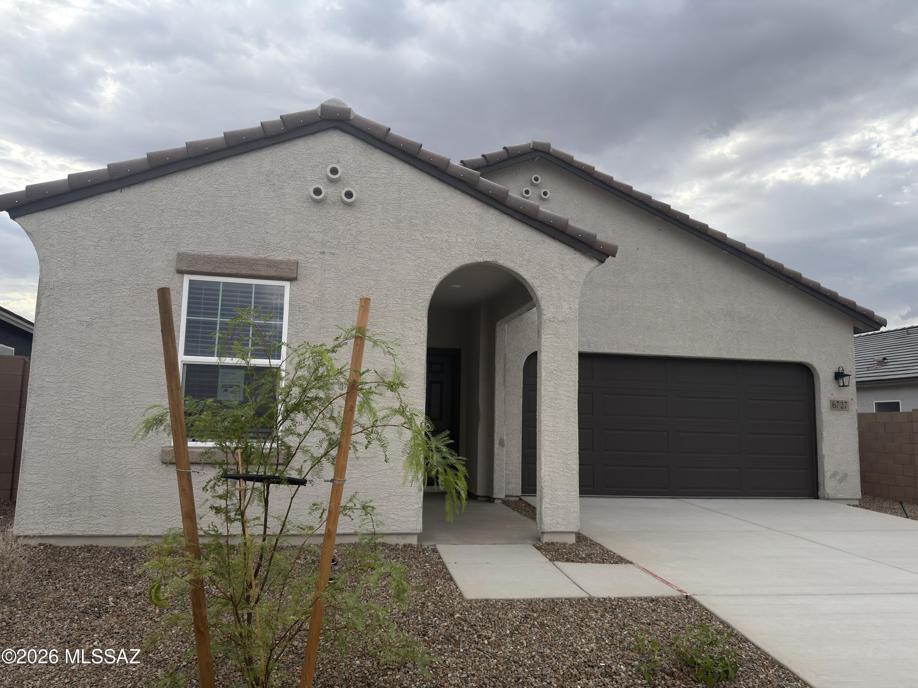 6727 W Star Wash Loop W 21063200 — photo