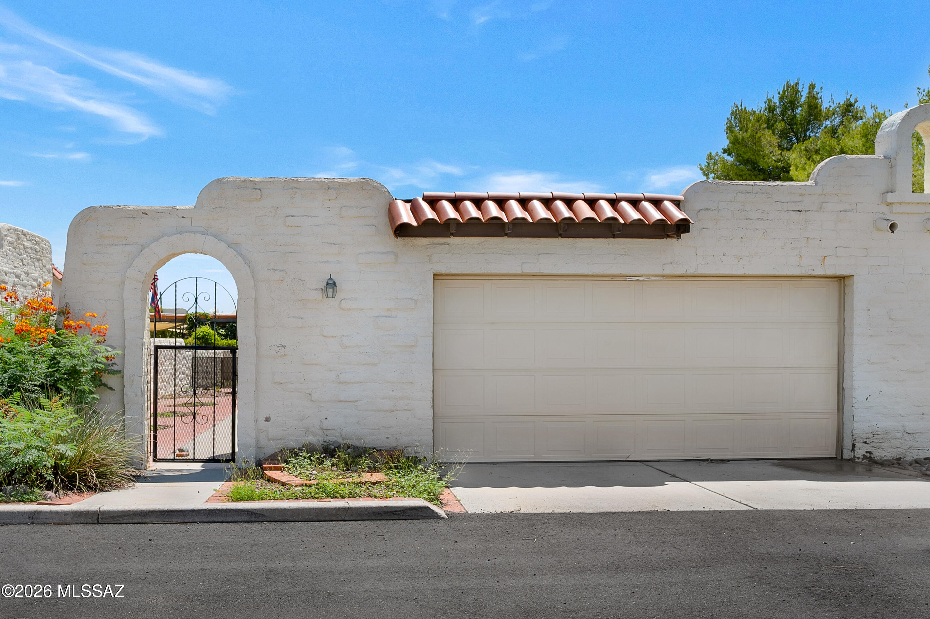 275 E Via Terrenal — photo