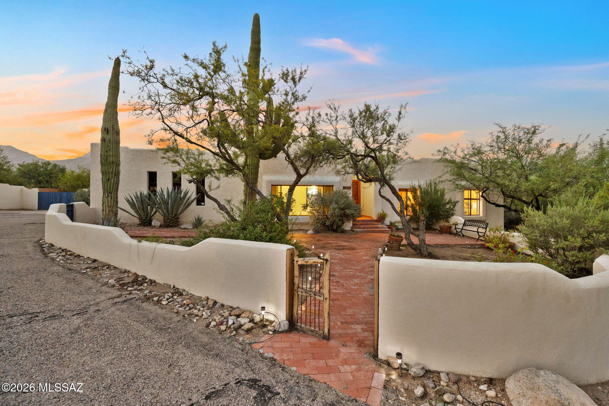 8541 E Solar Place — photo