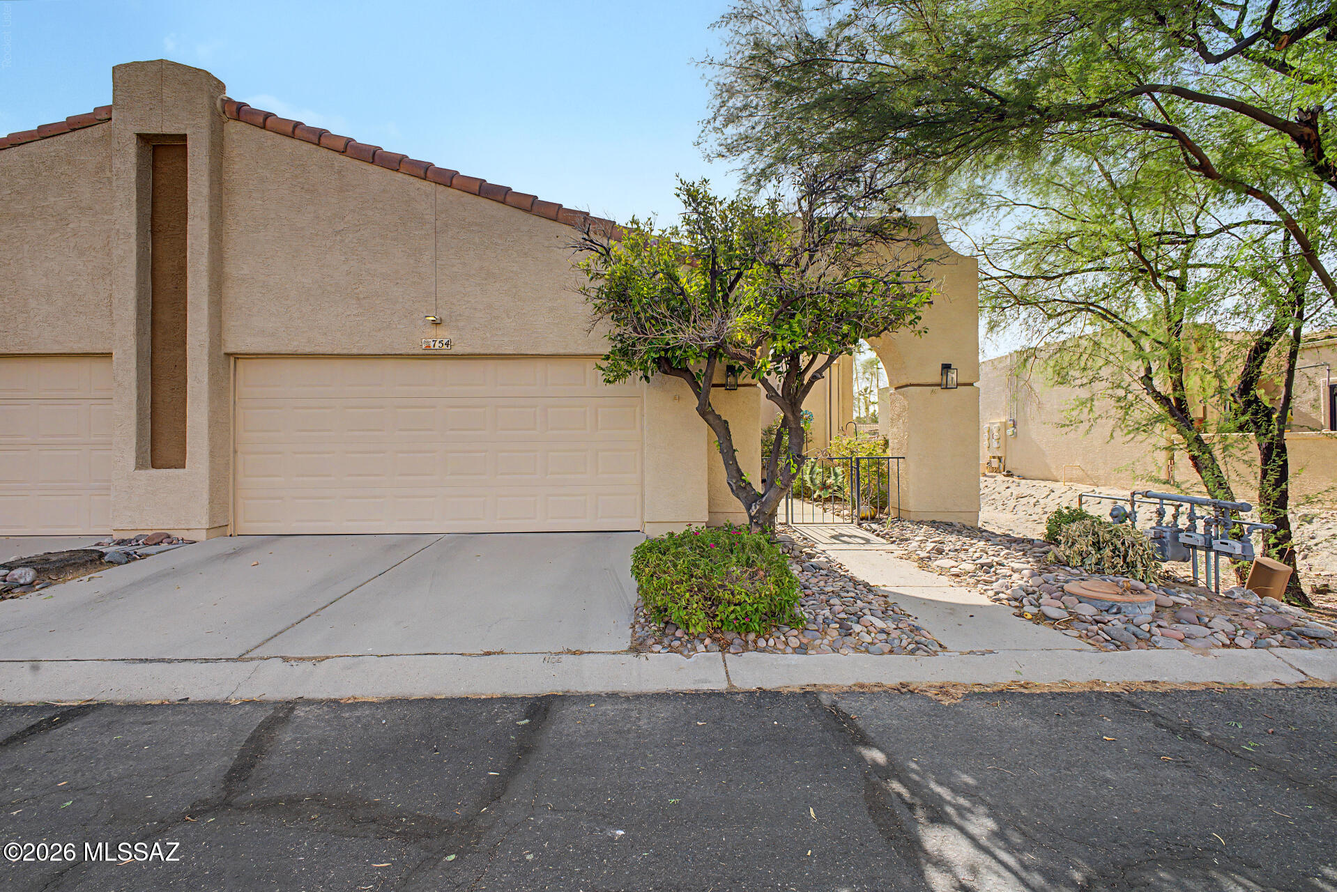 754 W Rushwood Drive — photo