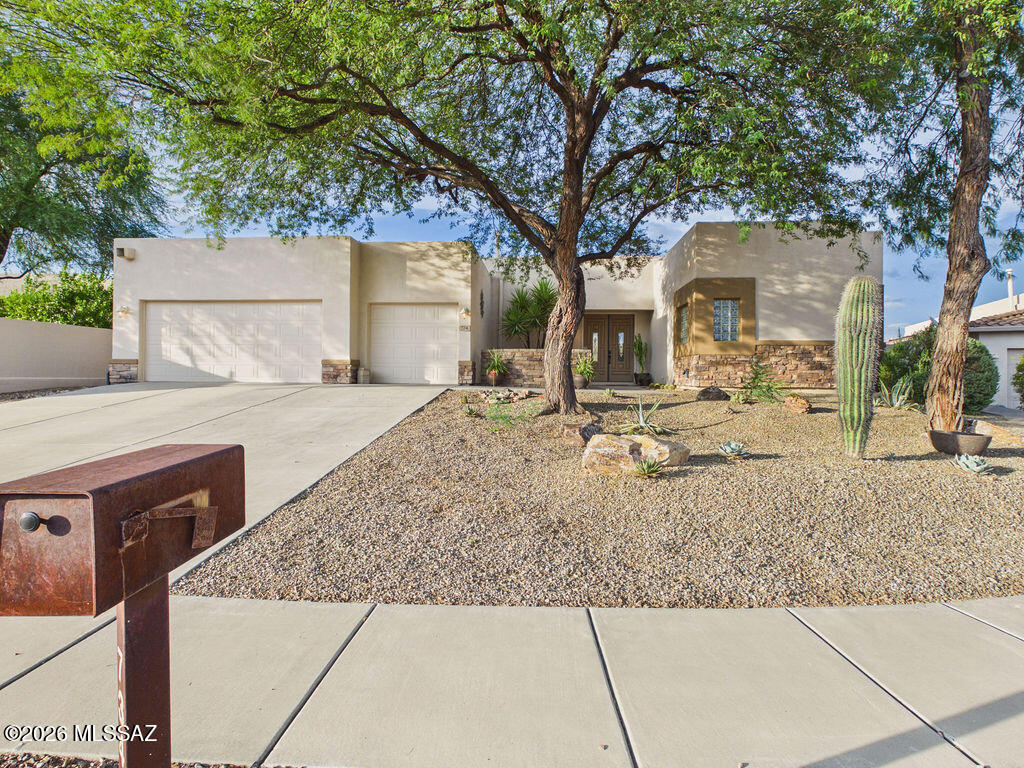 734 W Sand Rake Drive — photo