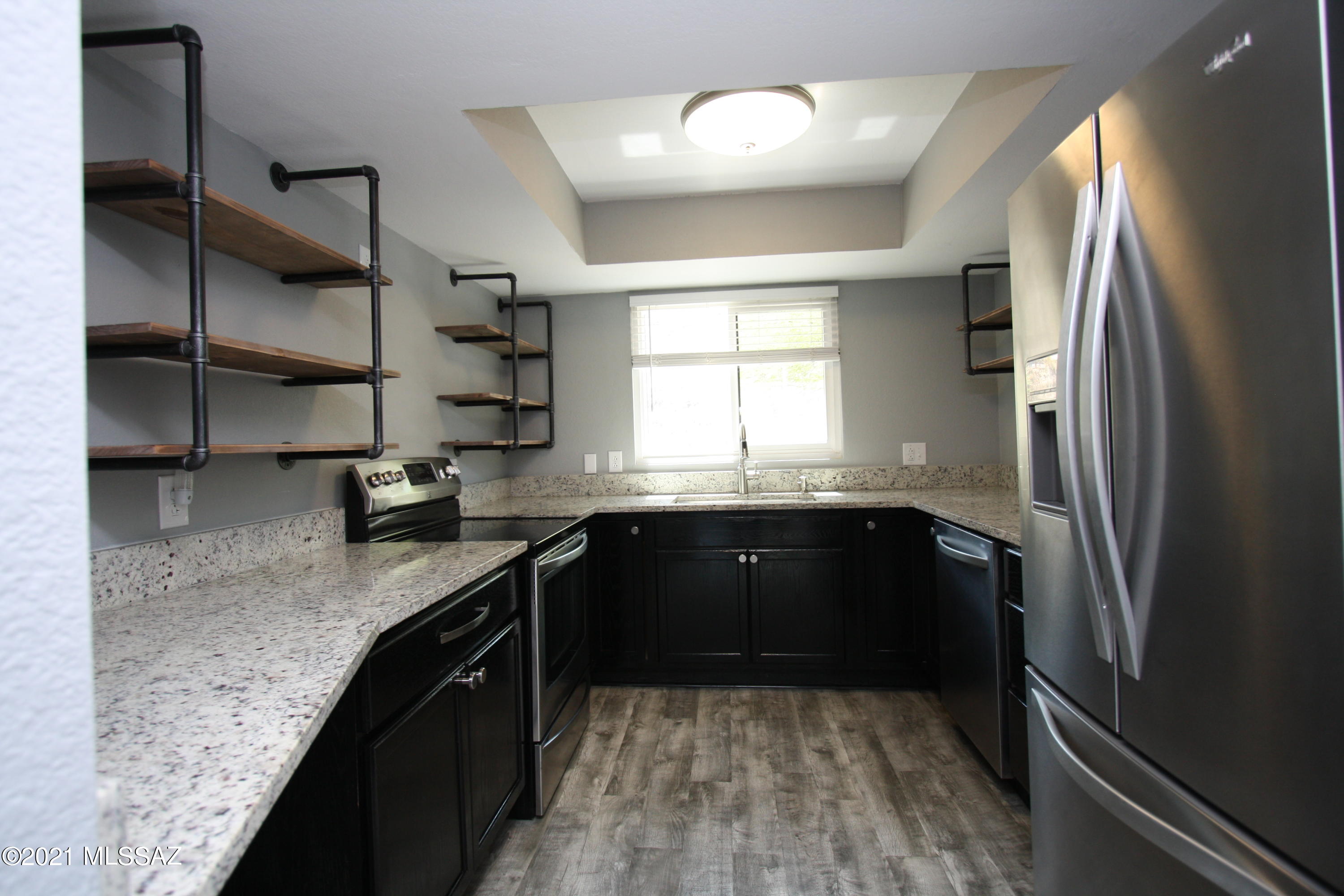 7255 E Snyder Road 11203 — photo