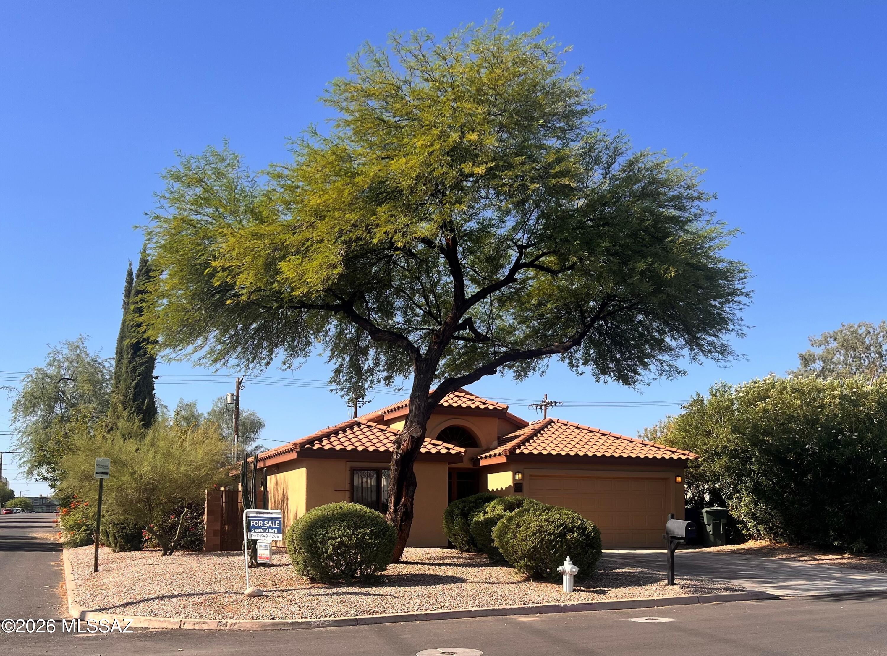 1448 E Lester Street — photo
