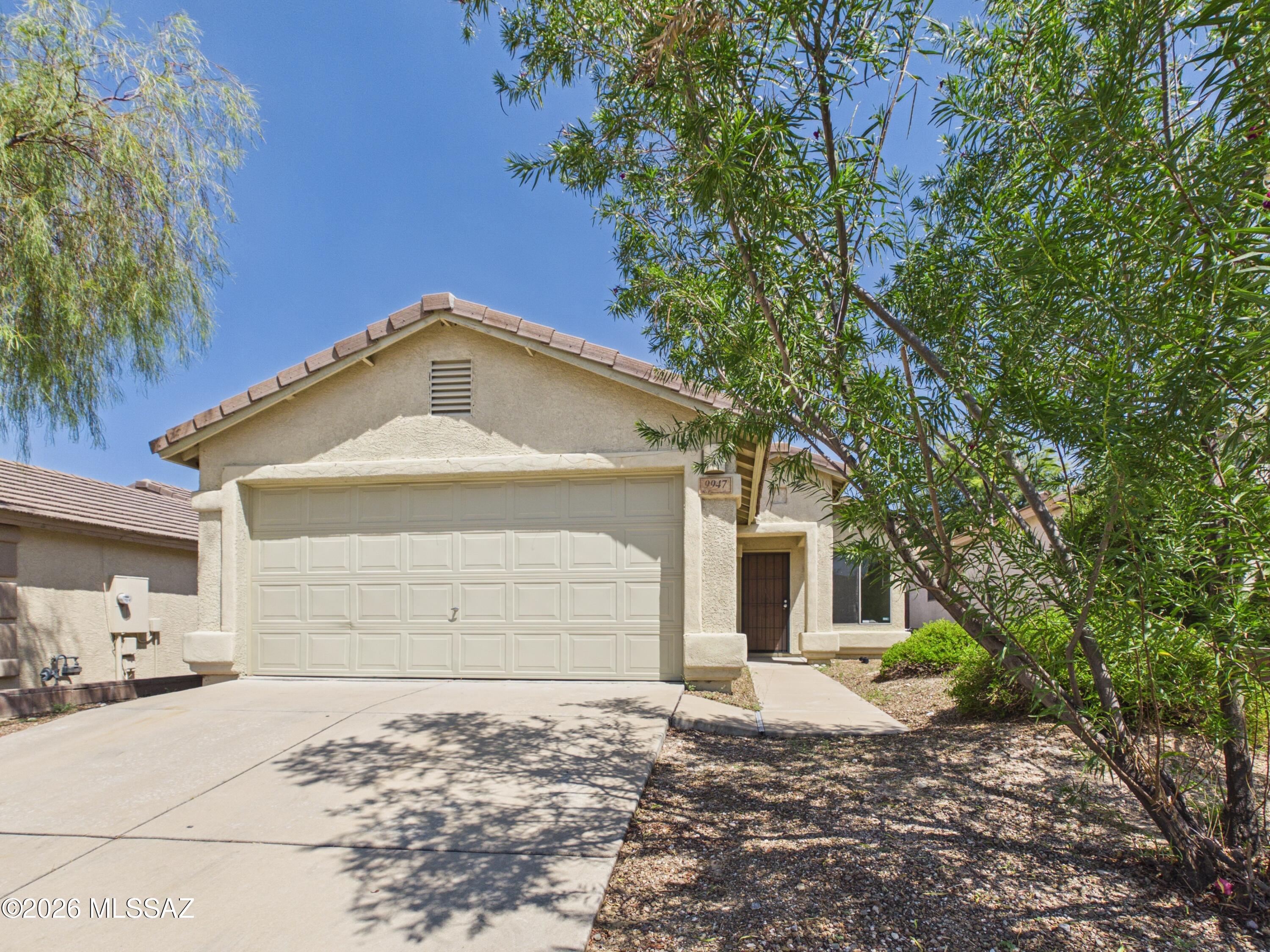 9947 E Denver Hill Drive — photo