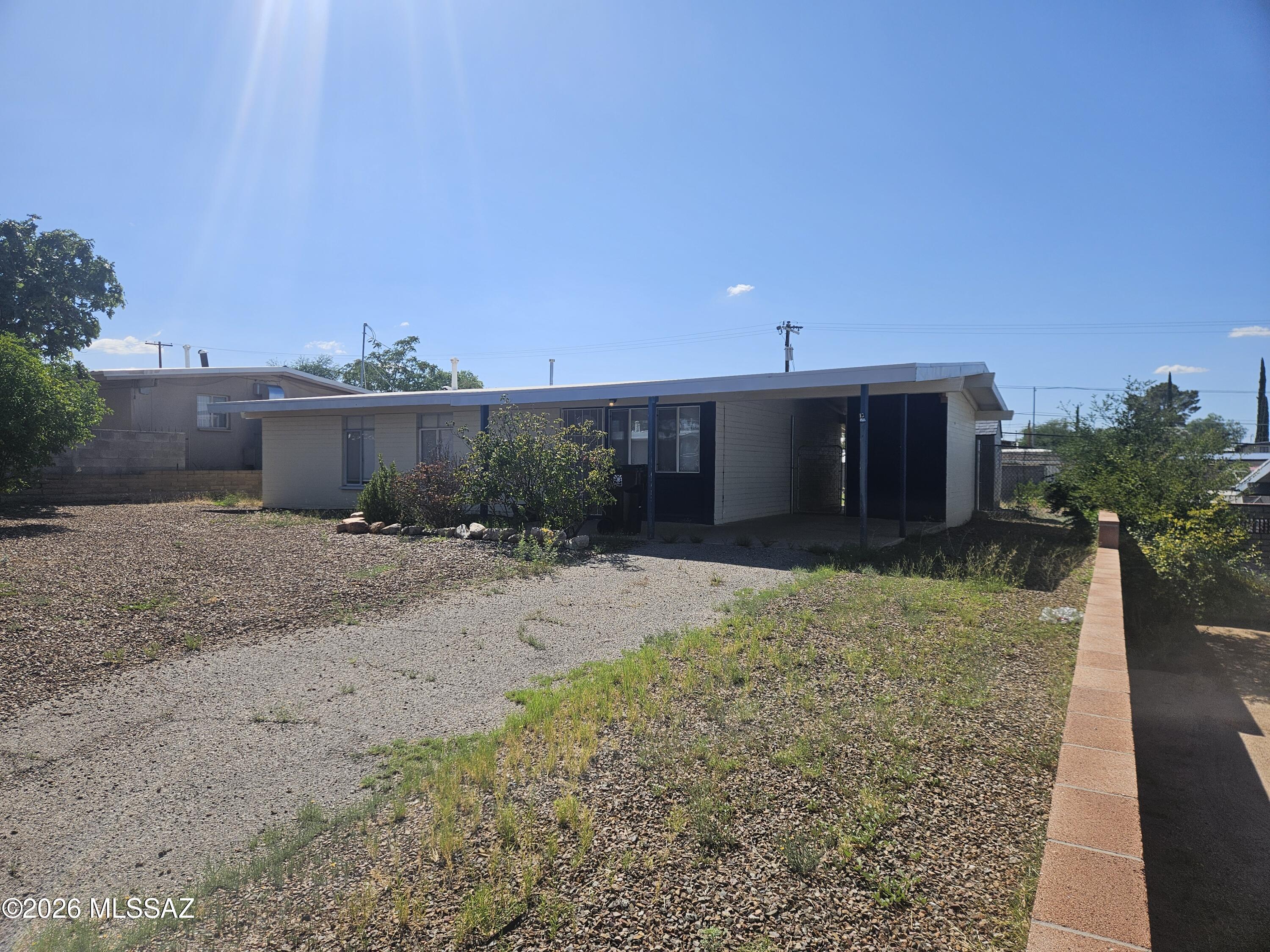616 W Webb Drive — photo