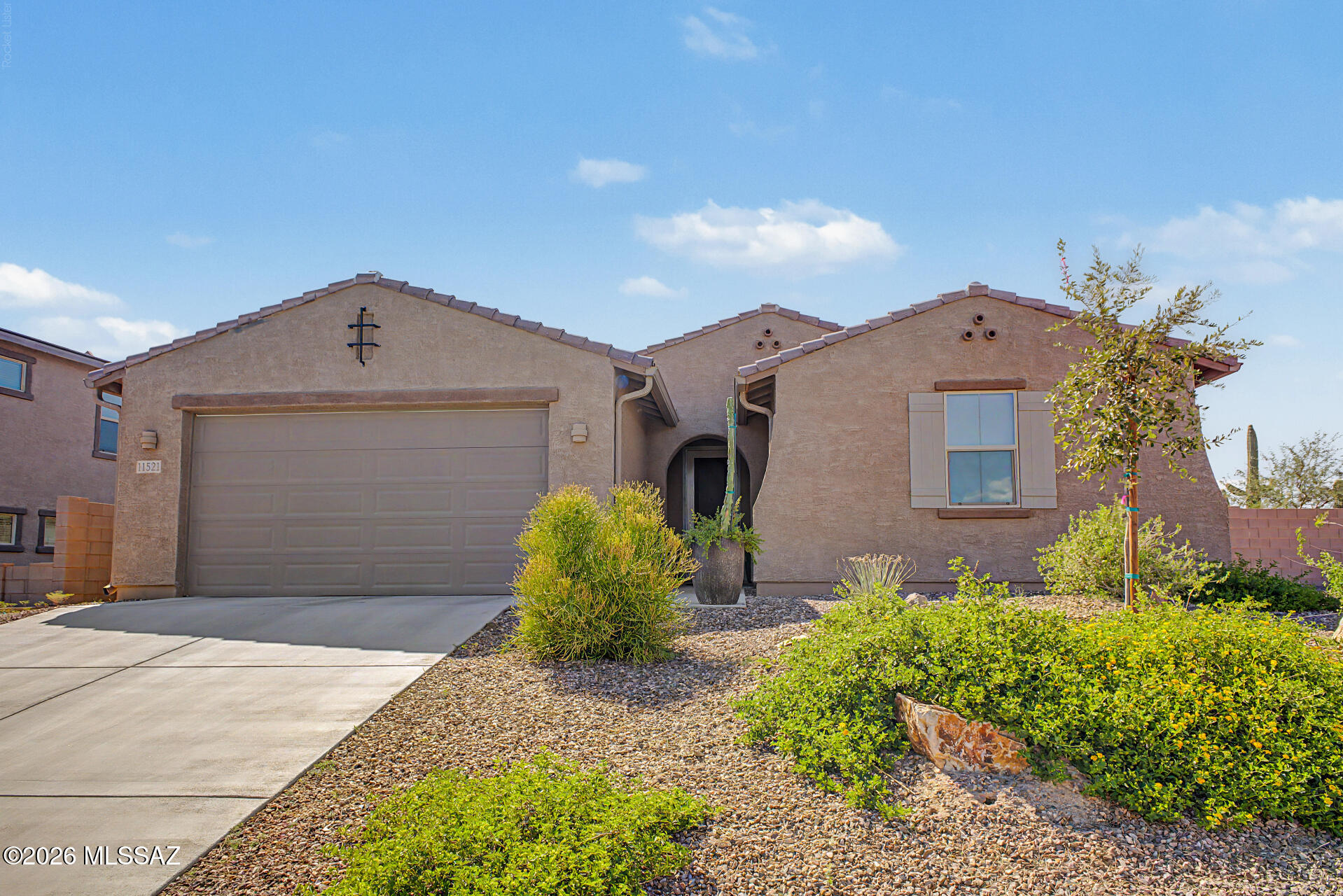 11521 N Desert Calico Lp — photo