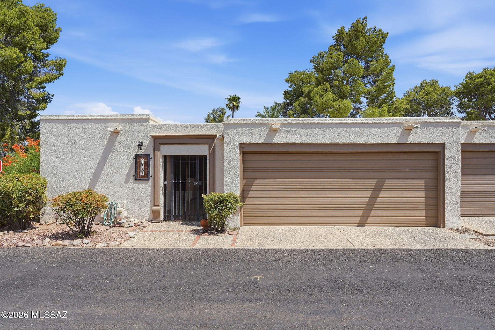 6904 E Camino Del Dorado — photo