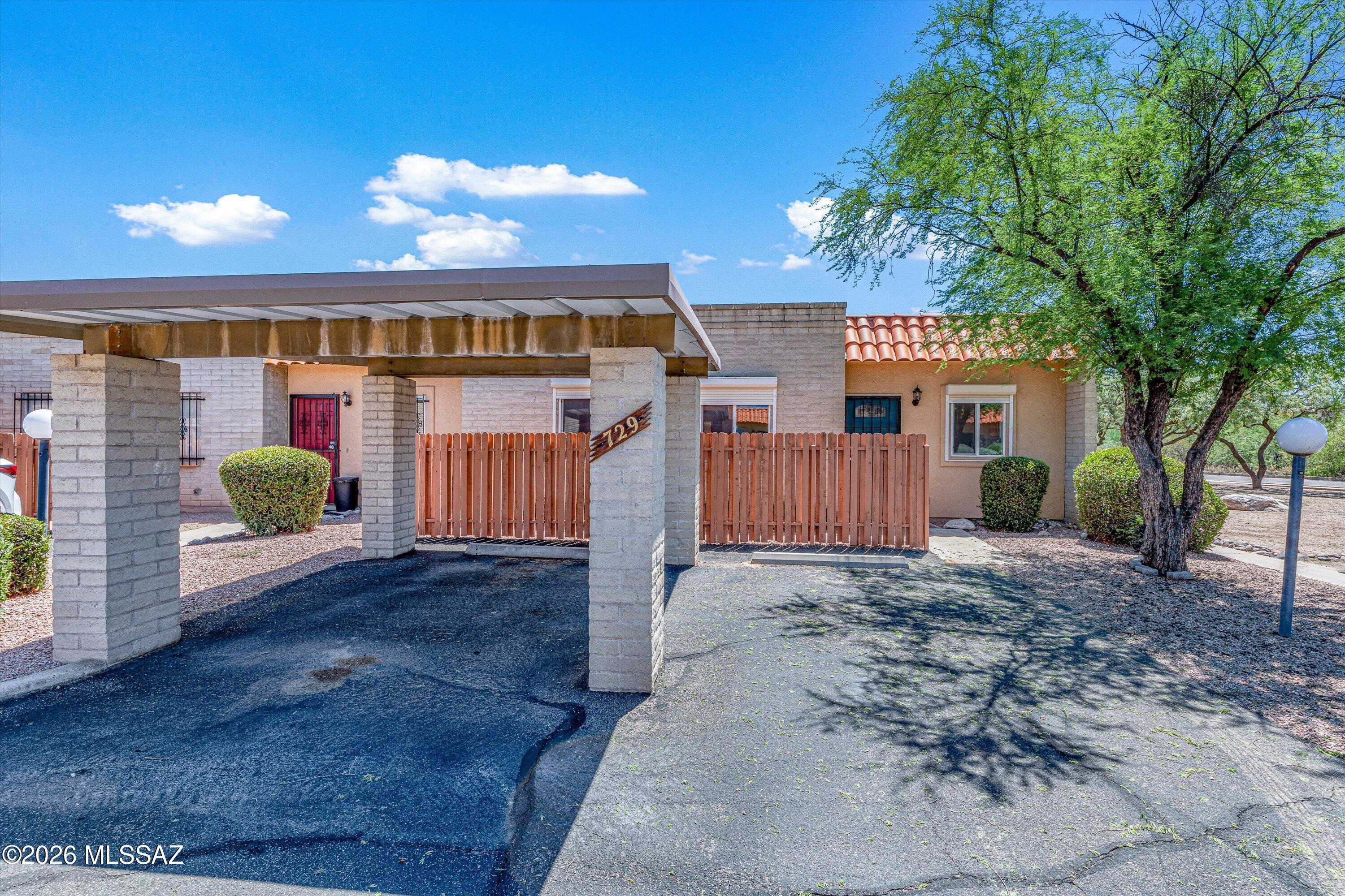 729 S Pantano Parkway — photo