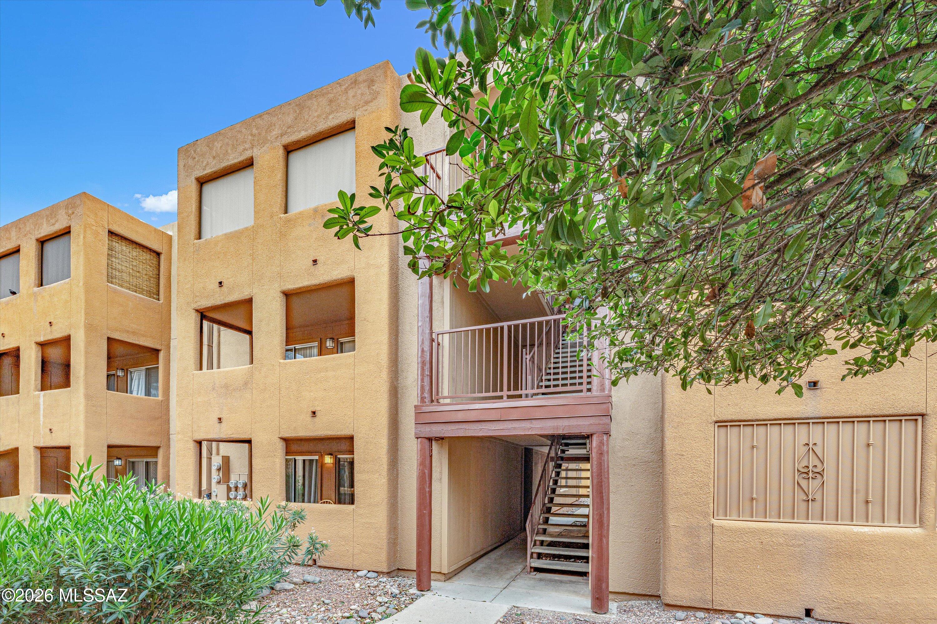 1810 E Blacklidge Drive 516 — photo