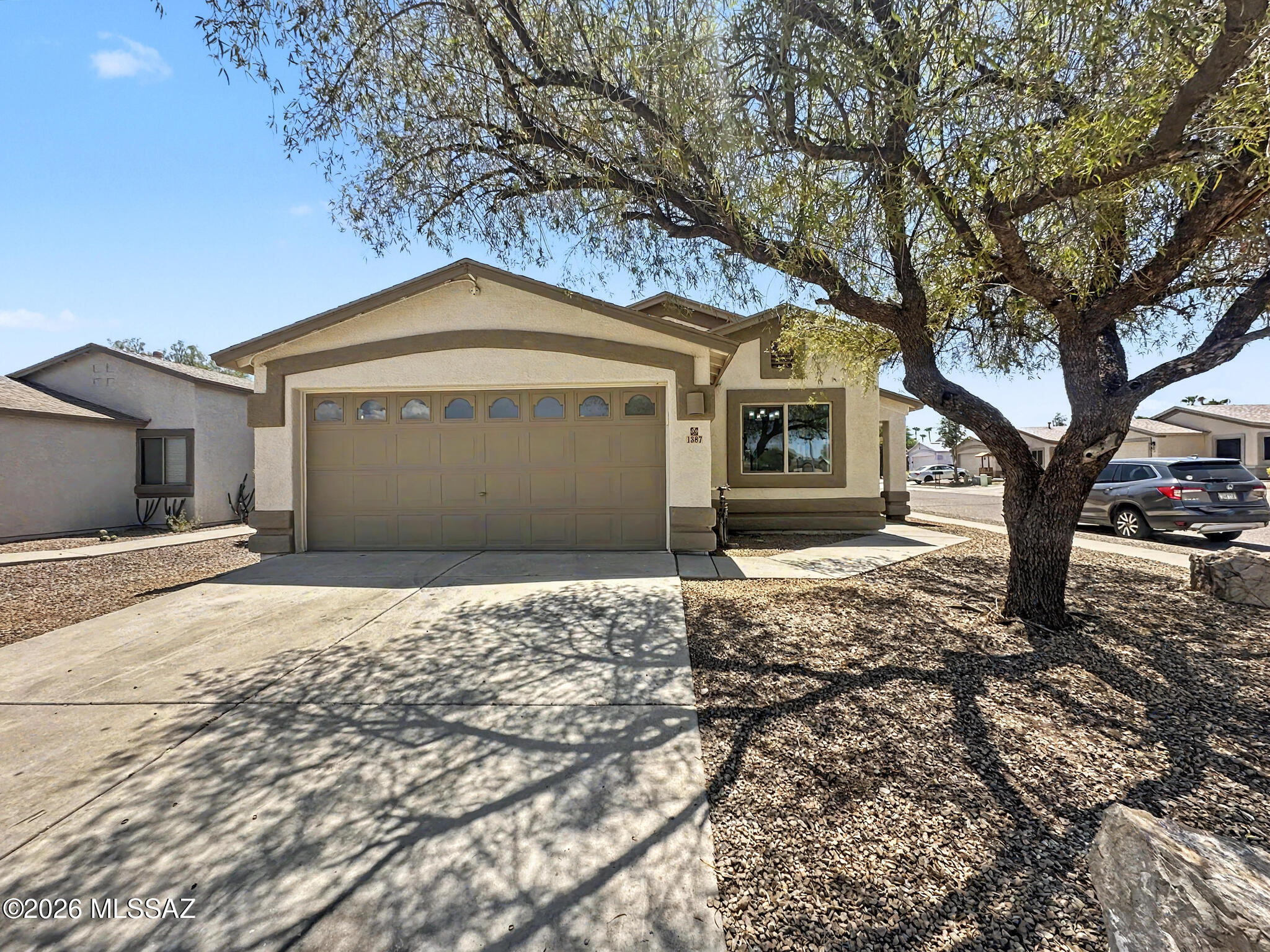 1387 W Calle Rio Lobo — photo