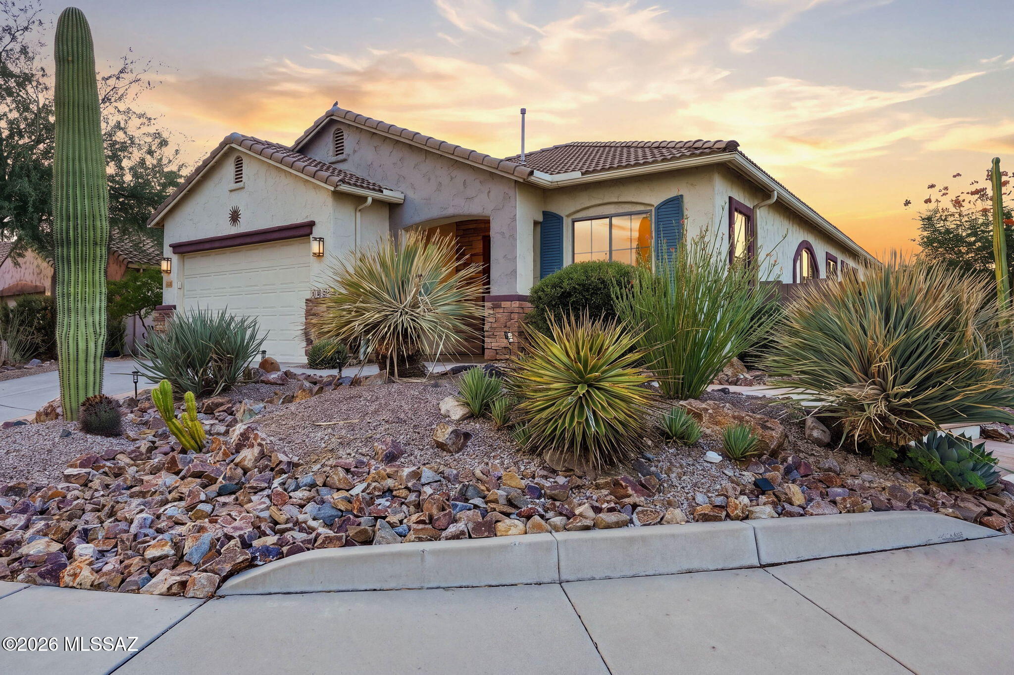 1230 W Lyle Lane — photo