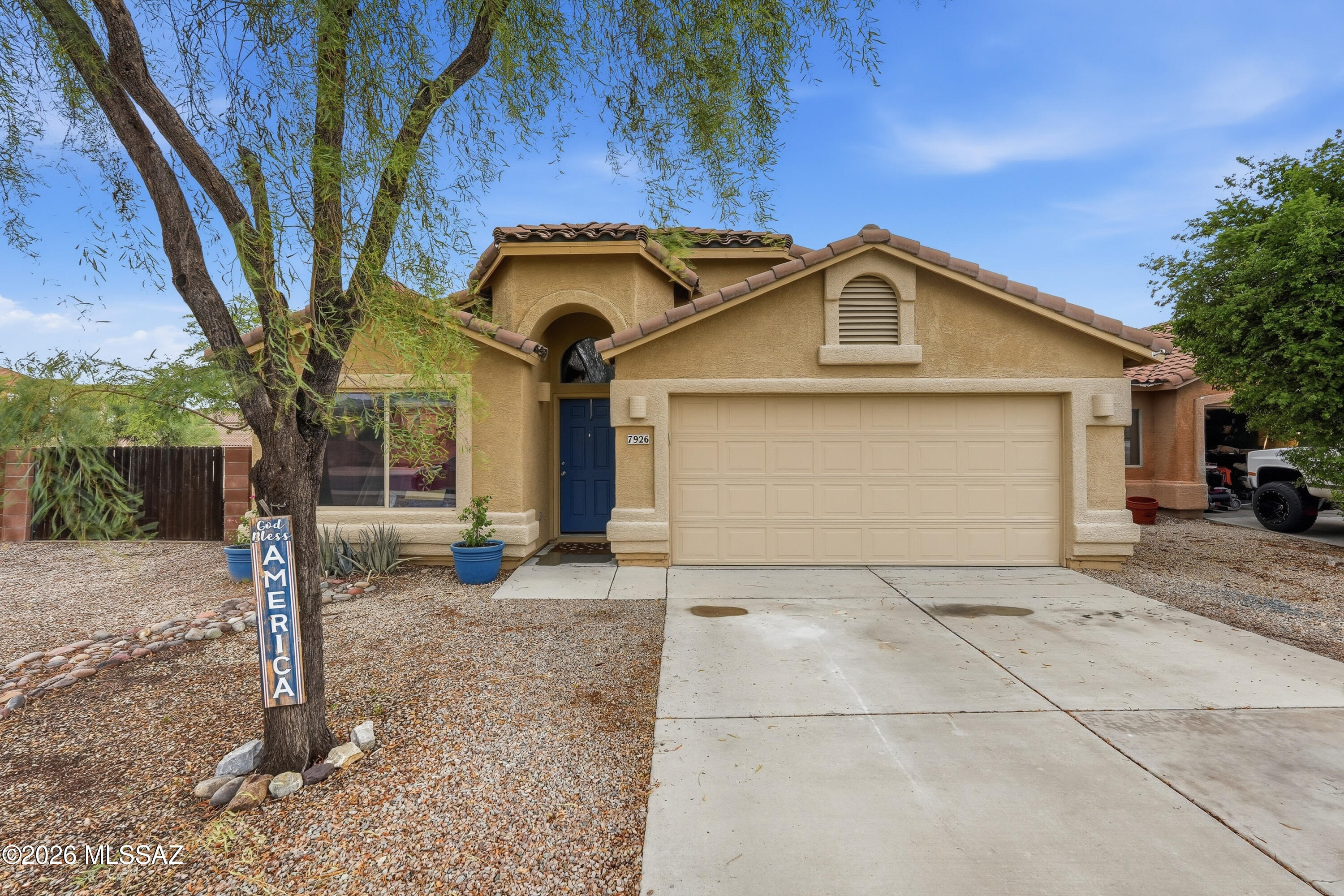 7926 W Moonfire Court — photo