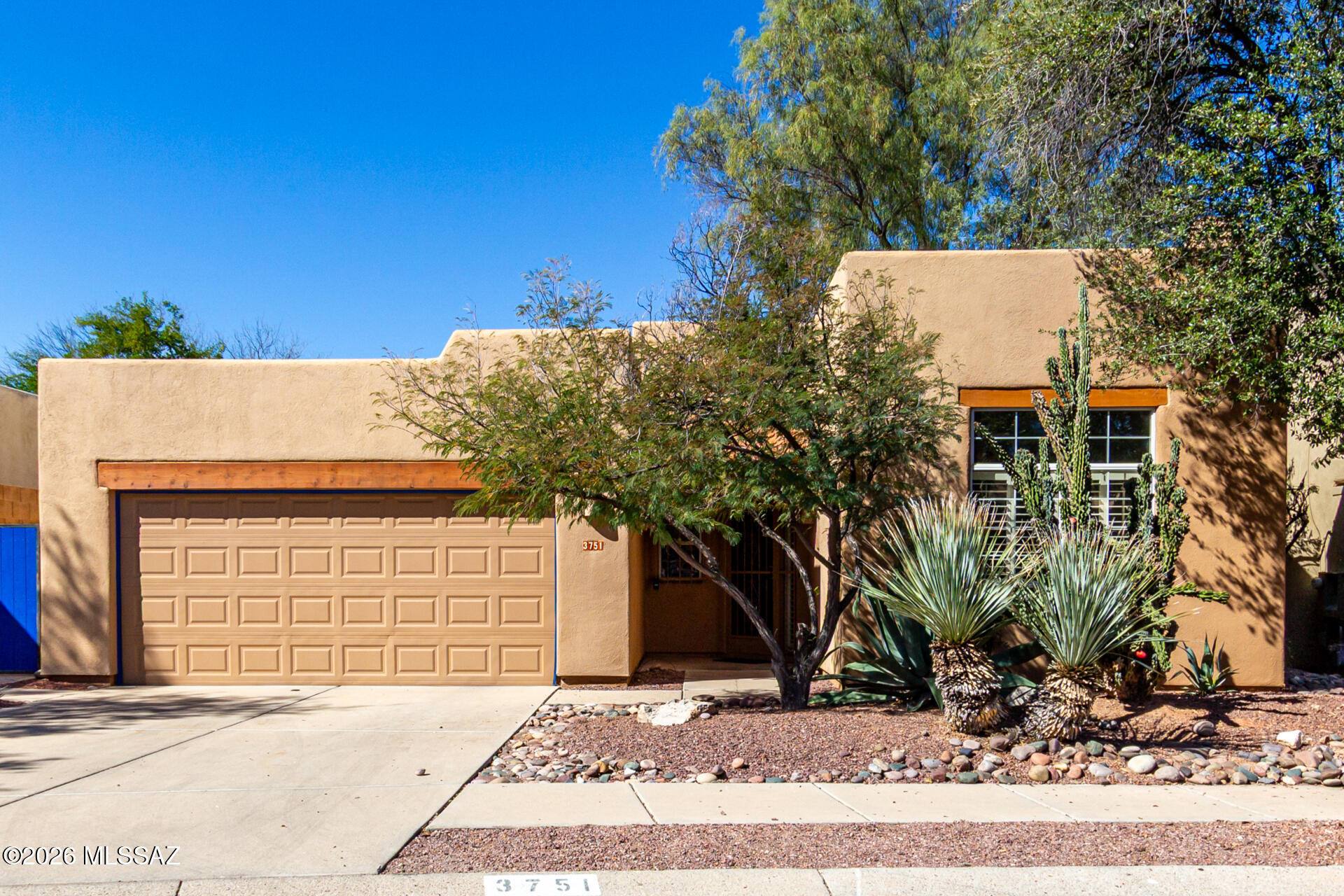 3751 N Avenida Flamante — photo