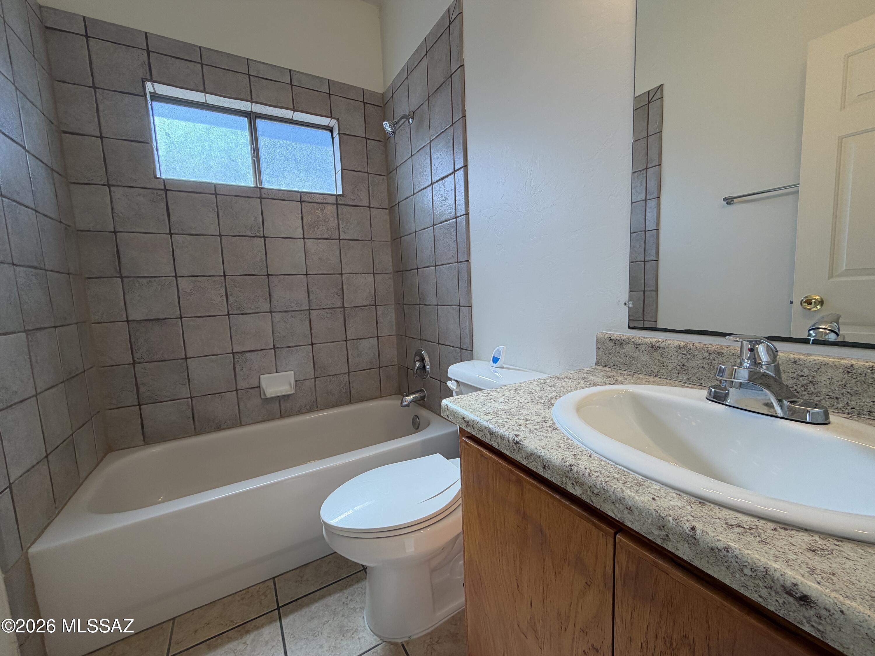 1336 W Emery Street 1 — photo