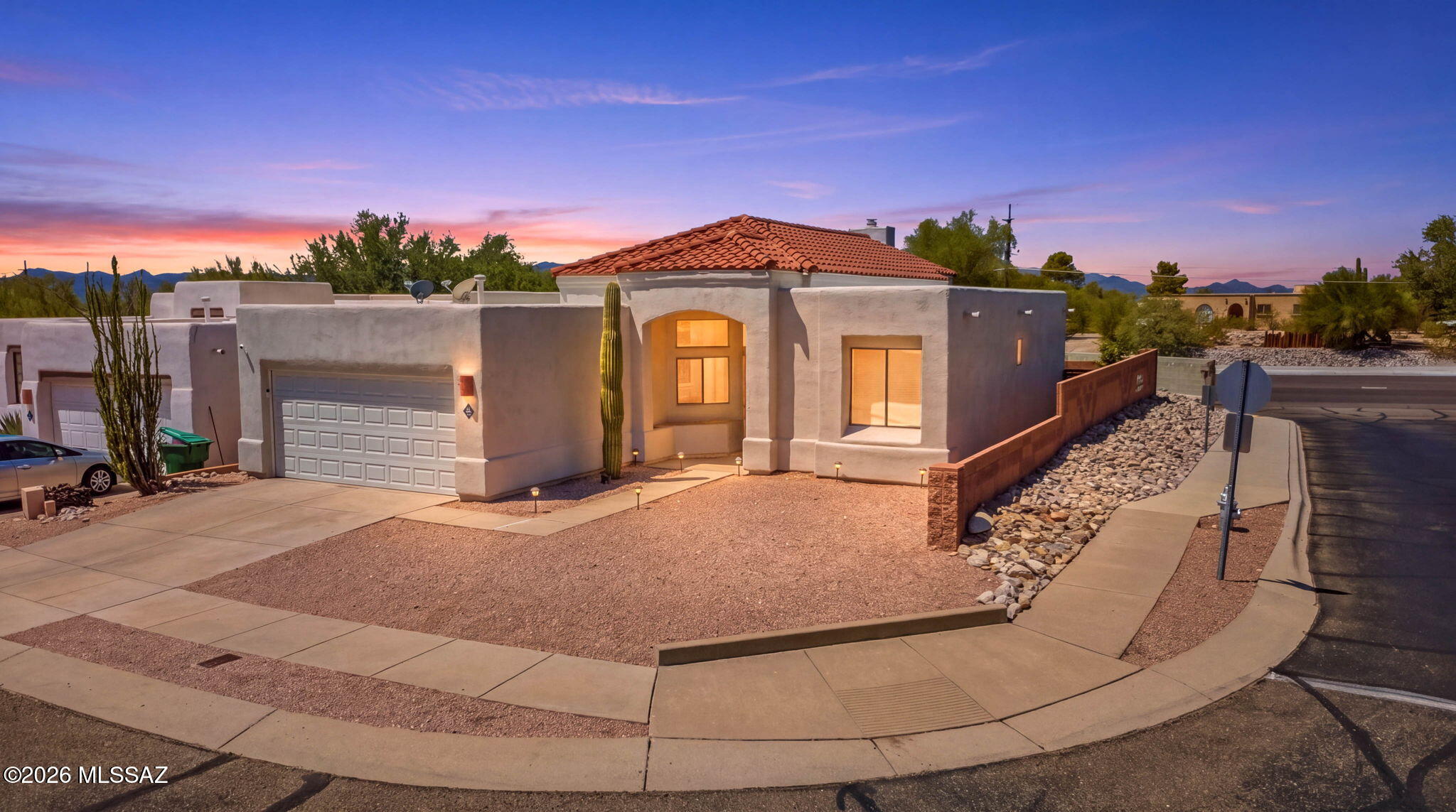 1352 W Hopbush Way — photo