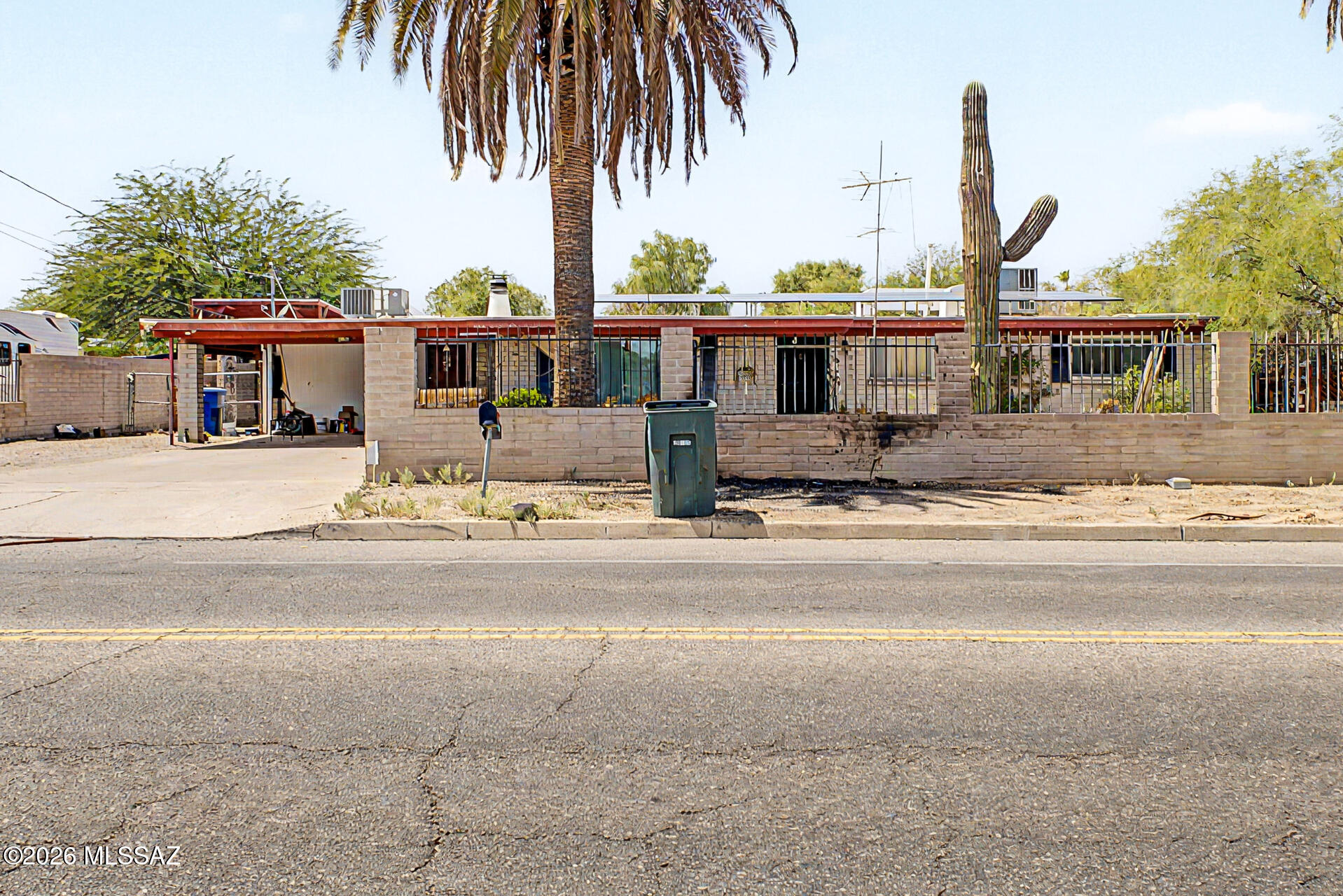 1801 N Rosemont Boulevard — photo