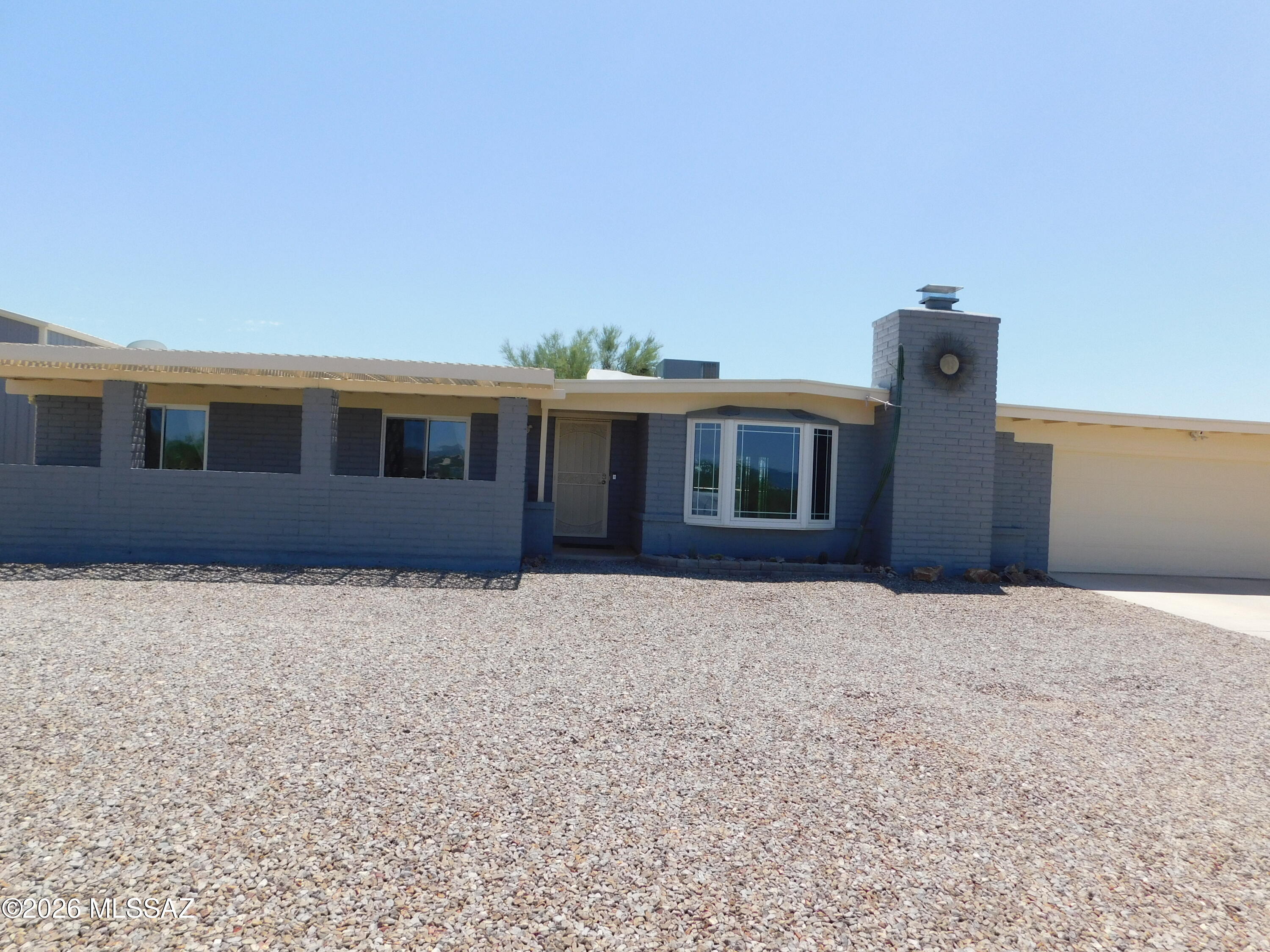 1501 W Calle Concordia — photo