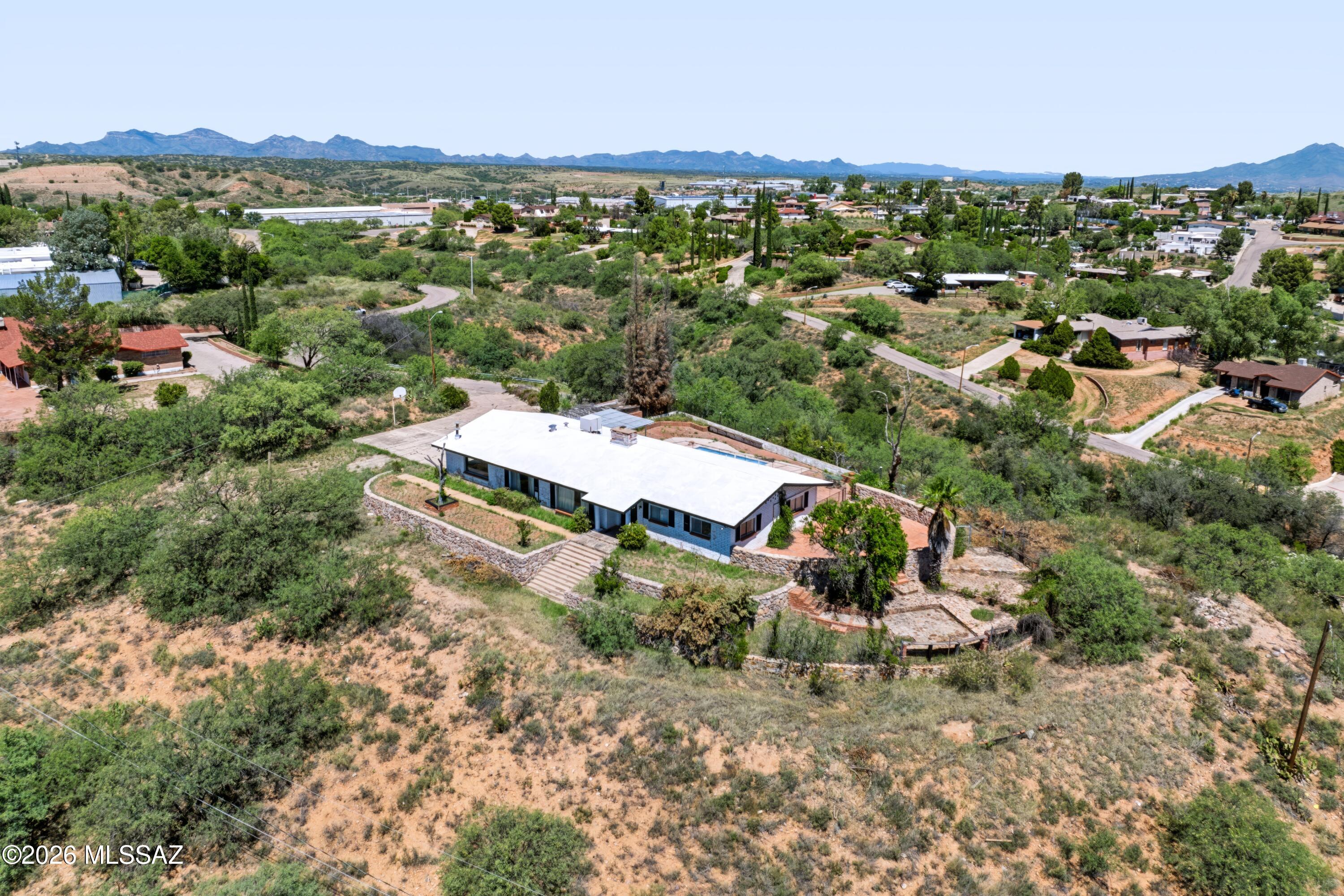 1141 W La Quinta Canada — photo