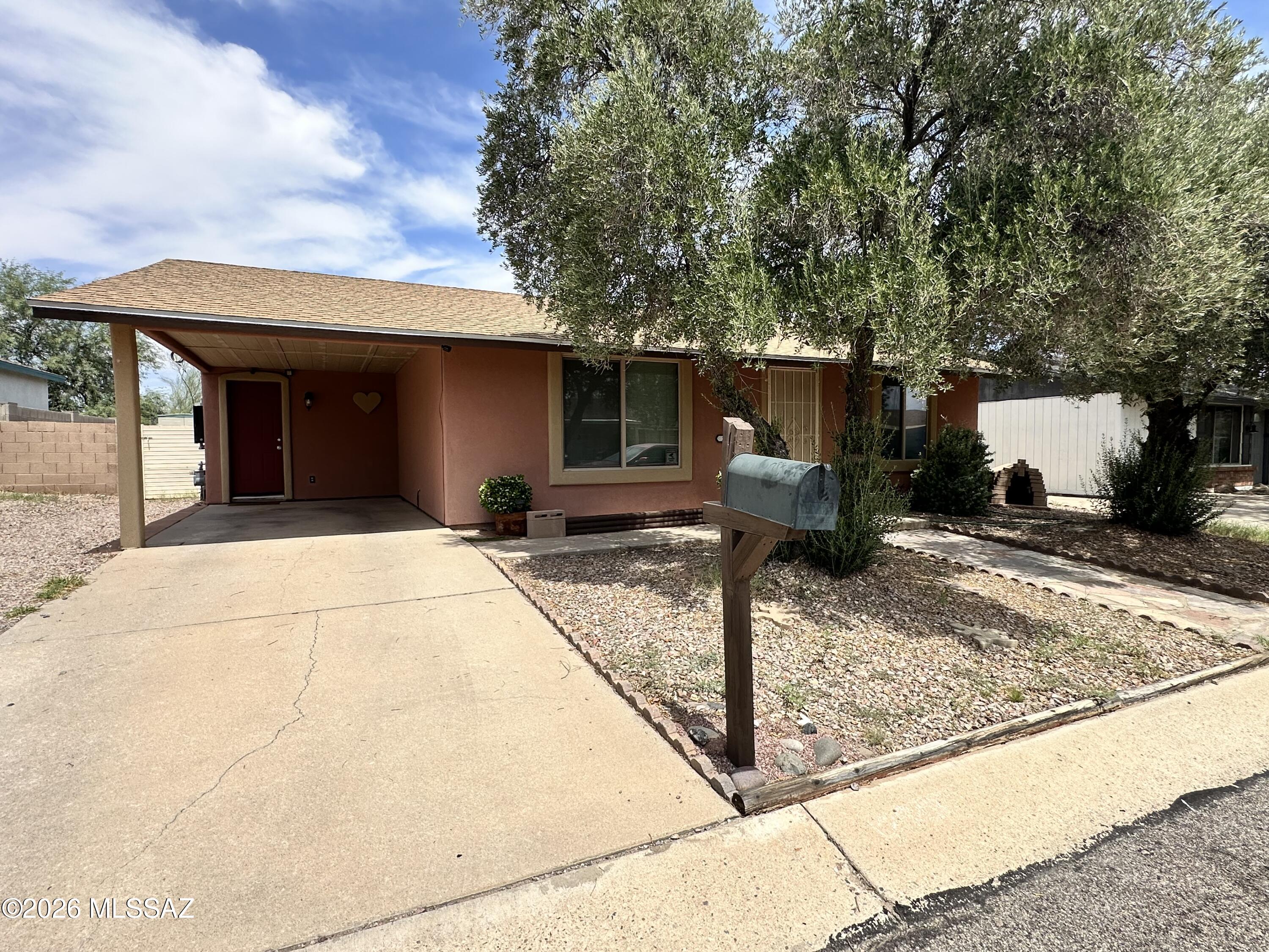 2548 W Vereda De La Tierra — photo
