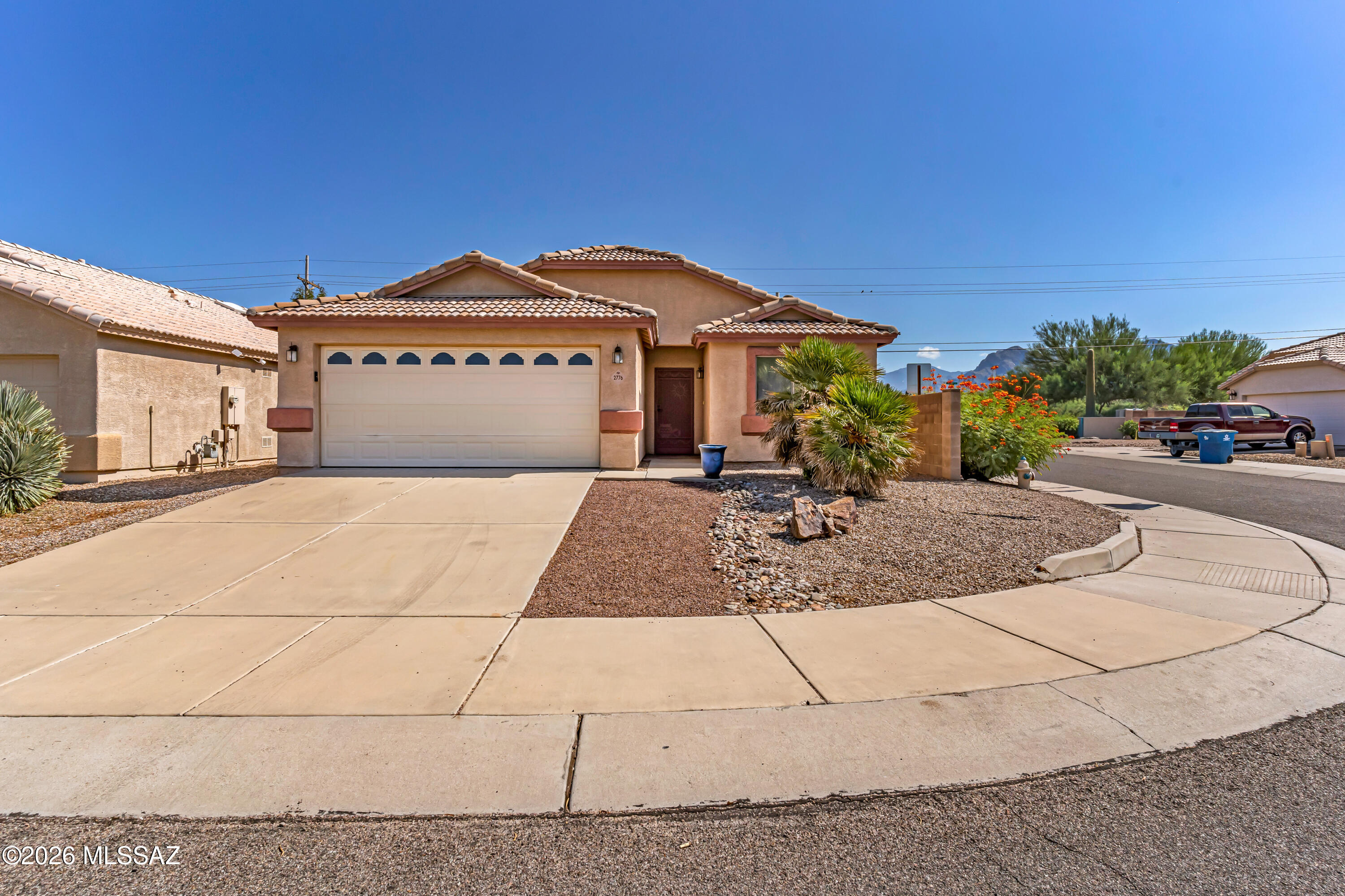 2776 W Medallion Drive — photo
