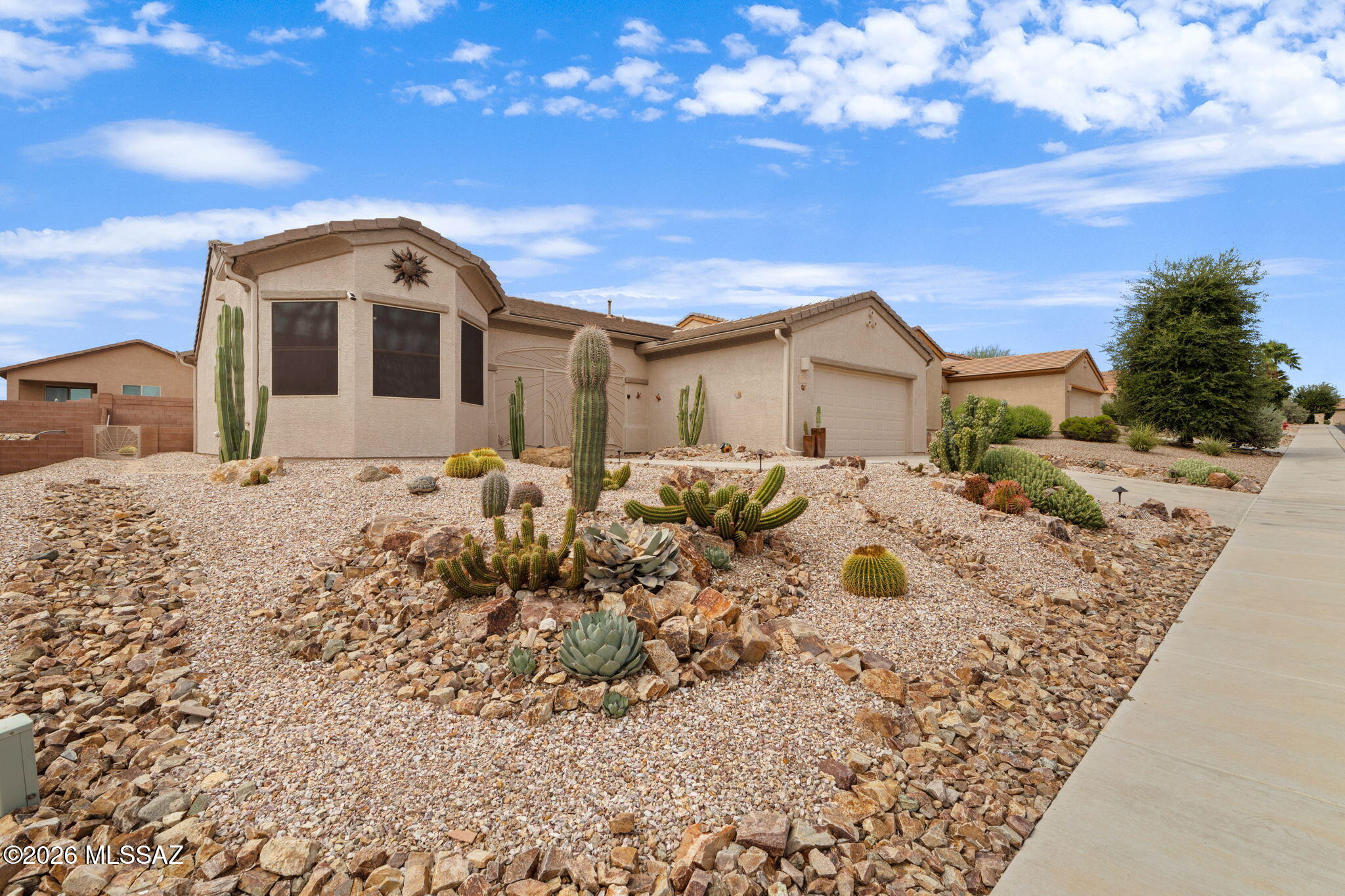 1017 W Tenniel Drive — photo