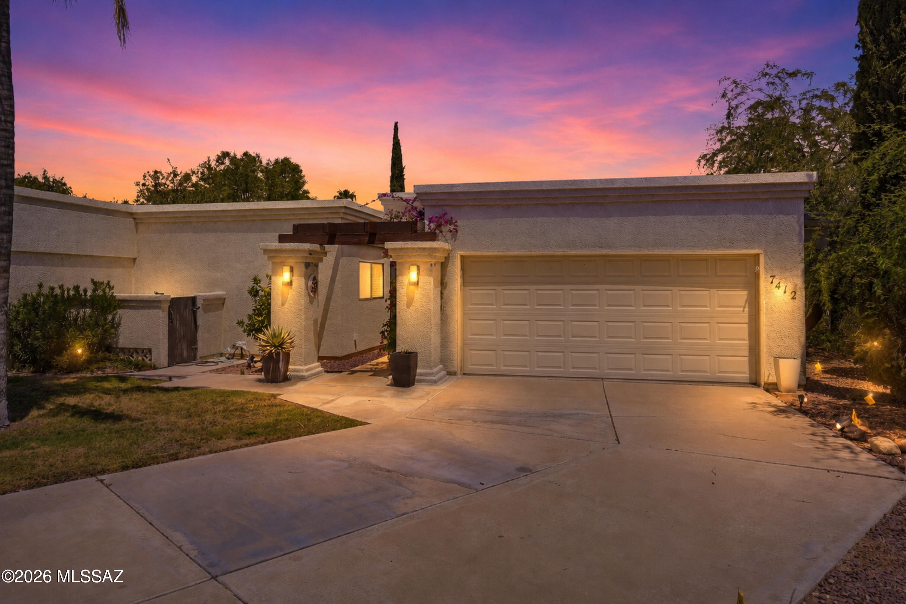 7412 N Mowry Place — photo