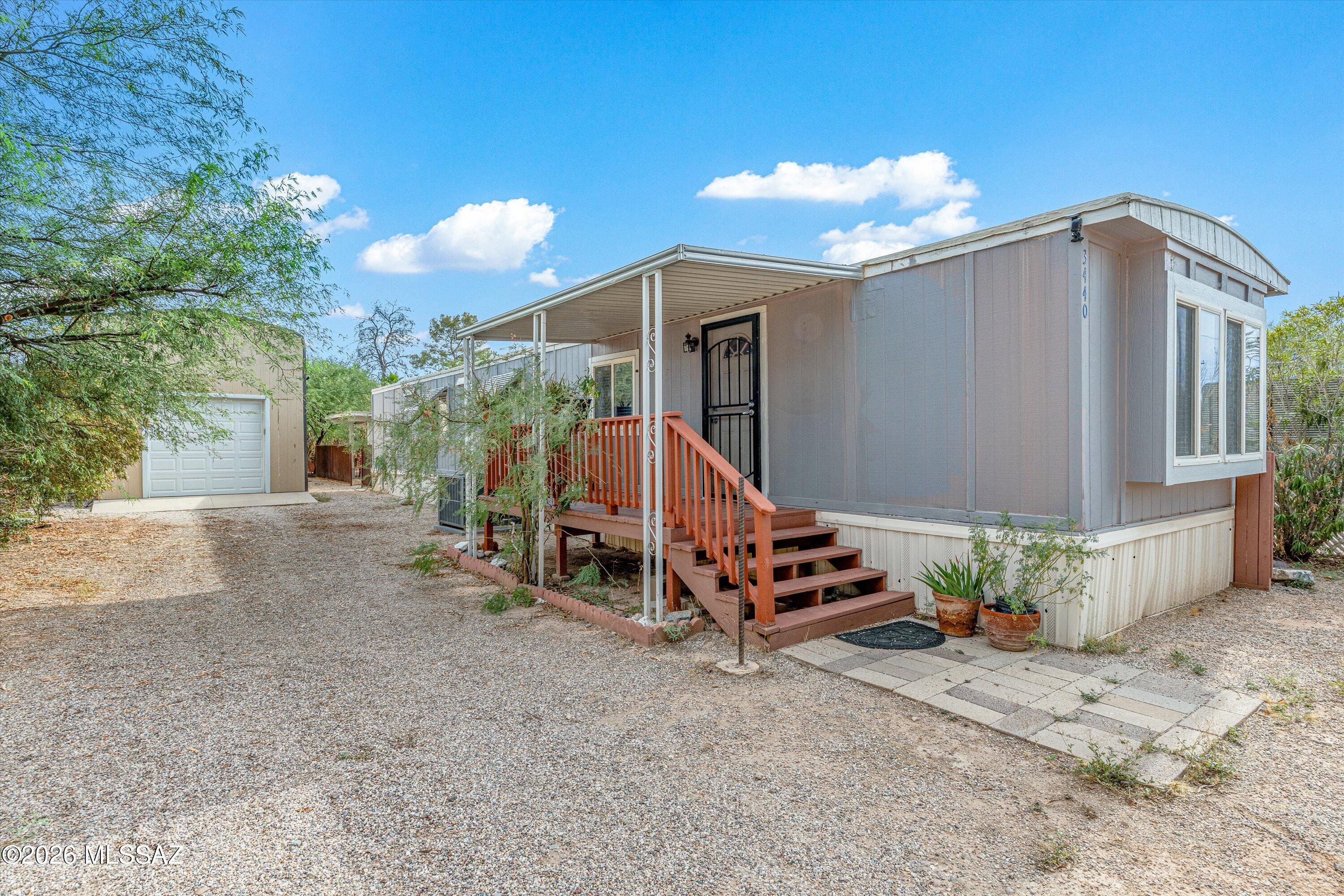 3440 E Lind Road — photo